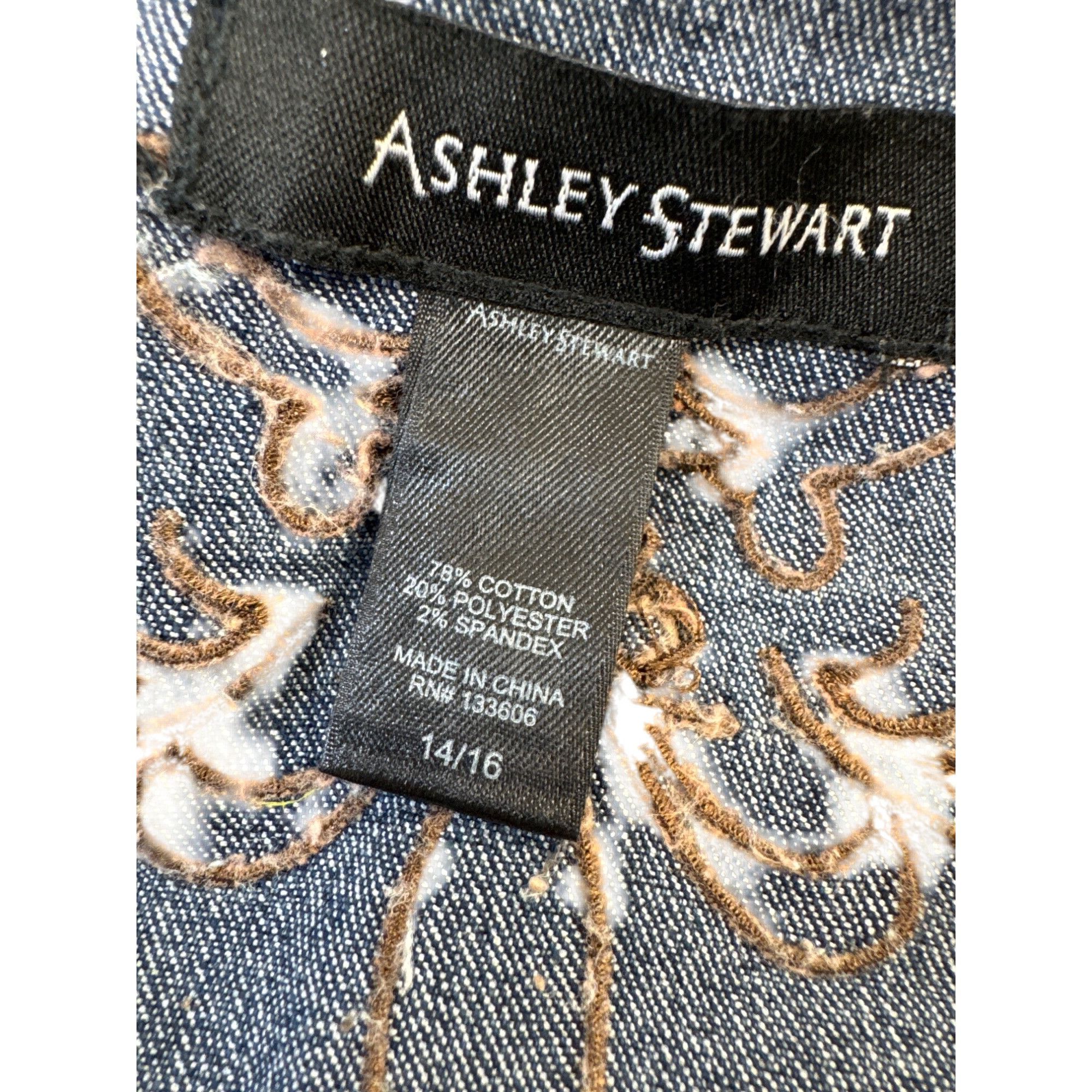 Designer Ashley Stewart Womens Blue Denim Embroidered Vest Size 14/16 Size XL / US 12-14 / IT 48-50 - 10 Thumbnail