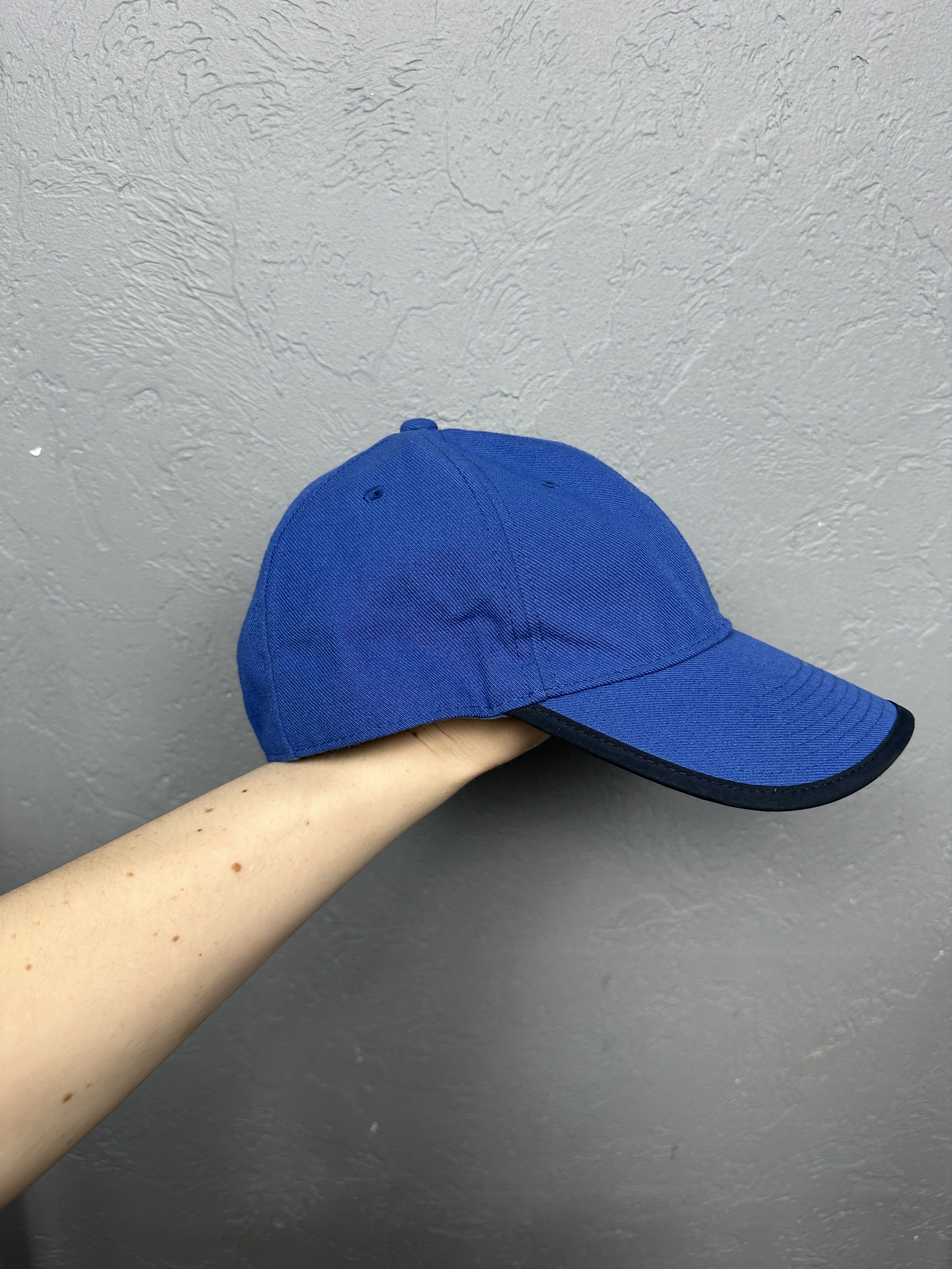 Nike Nike F.C. Barcelona Vintage Mens Hat Cap Size ONE SIZE - 7 Thumbnail