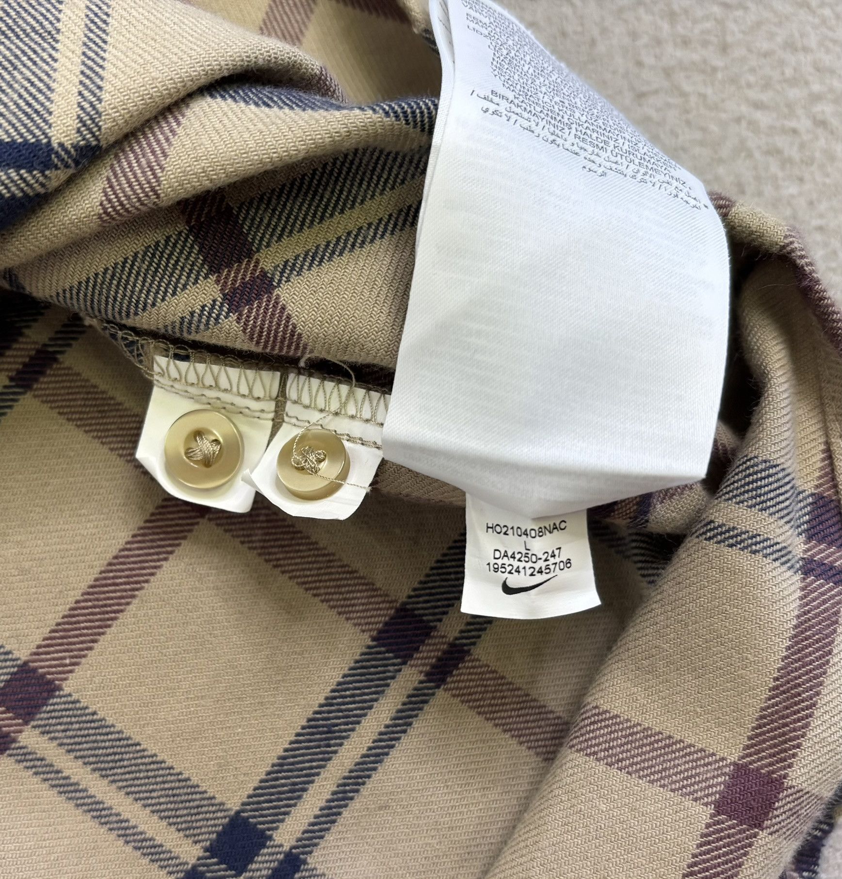 Flannel × Nike Nike SB Flannel Shirt Size L Size US L / EU 52-54 / 3 - 11 Thumbnail