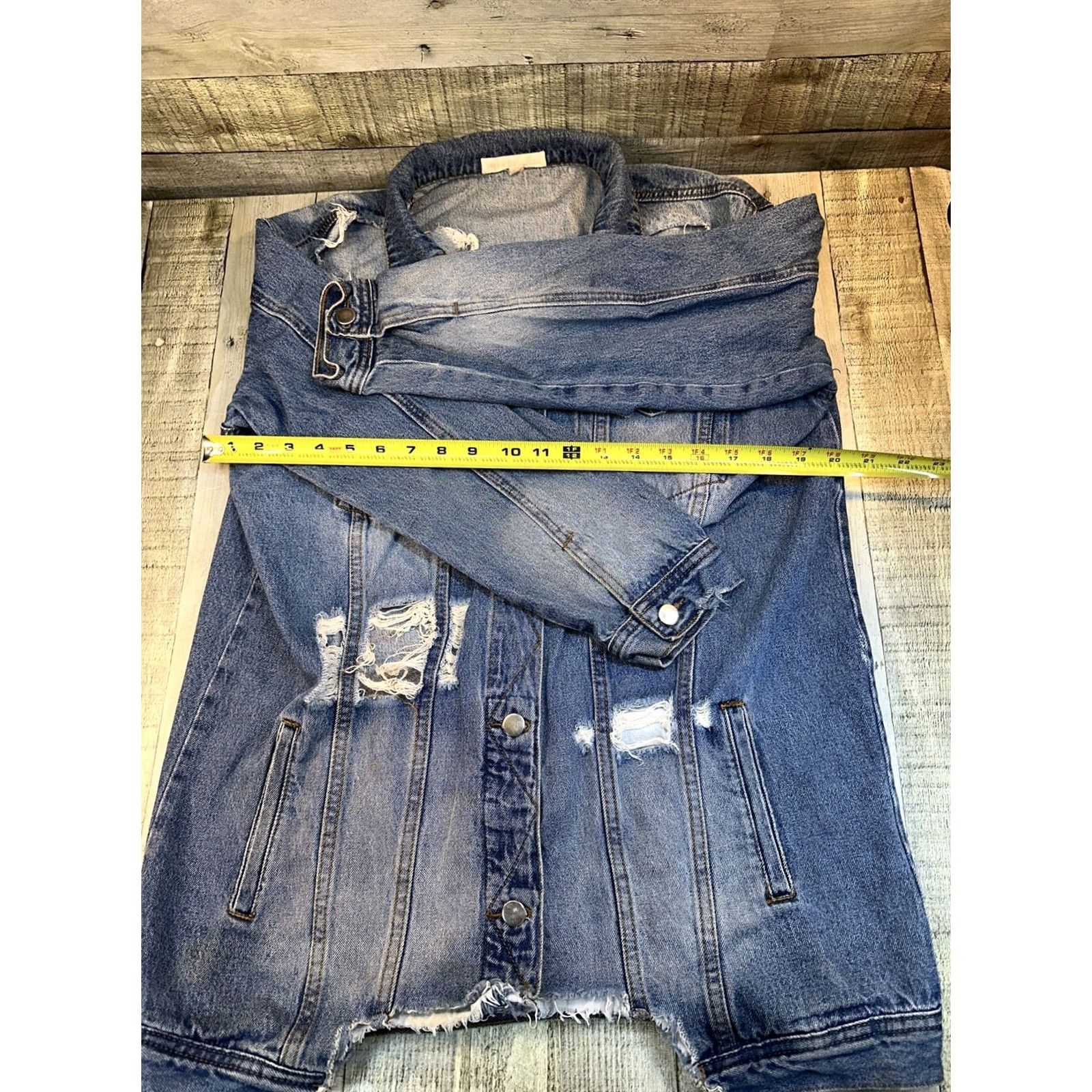 Vintage VINTAGE Women Denim Jacket Distressed Blue L Shirt? Size L / US 10 / IT 46 - 3 Thumbnail