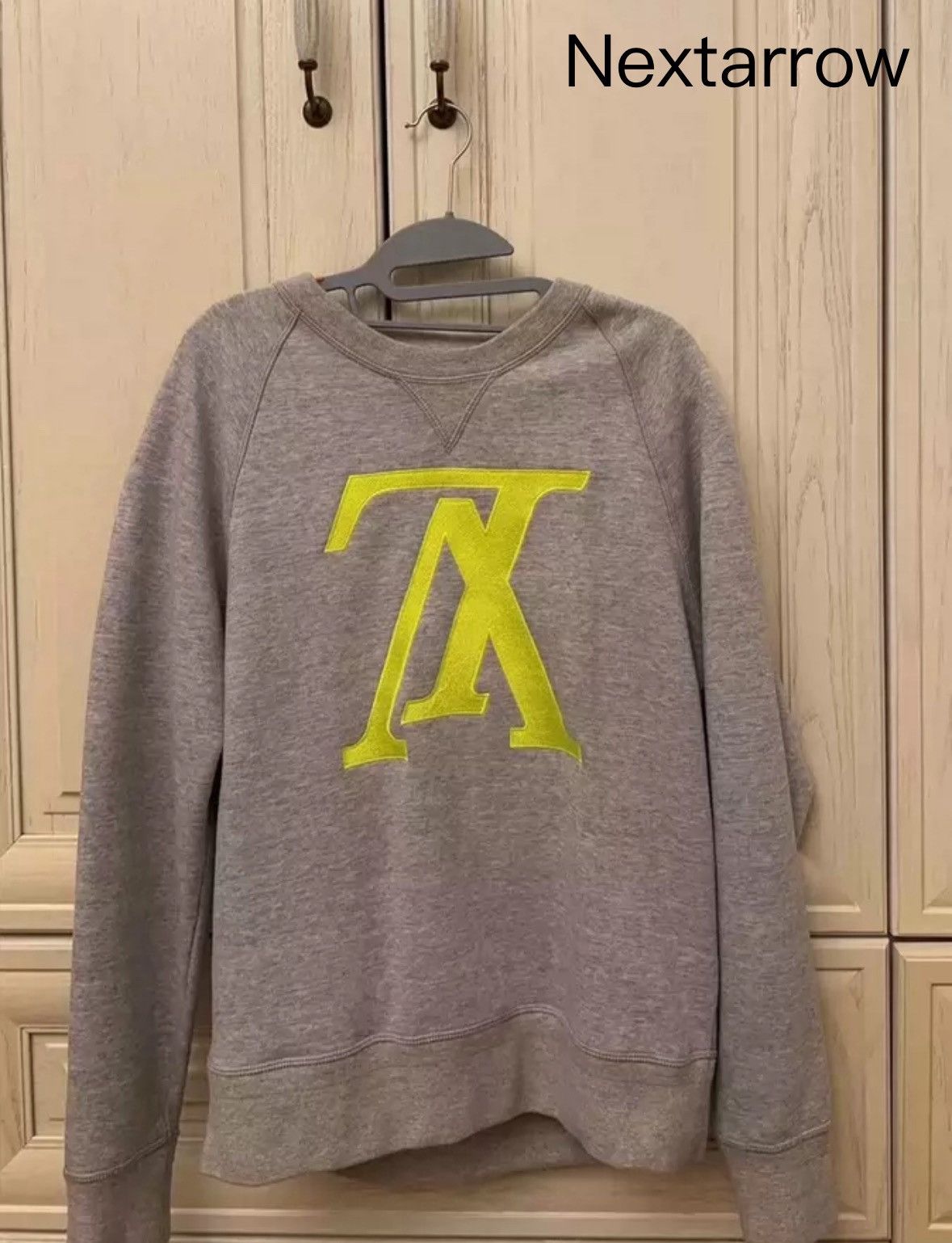 Louis Vuitton Louis Vuitton Vivienne yellow logo limited edition hoodie Size US S / EU 44-46 / 1 - 1 Thumbnail
