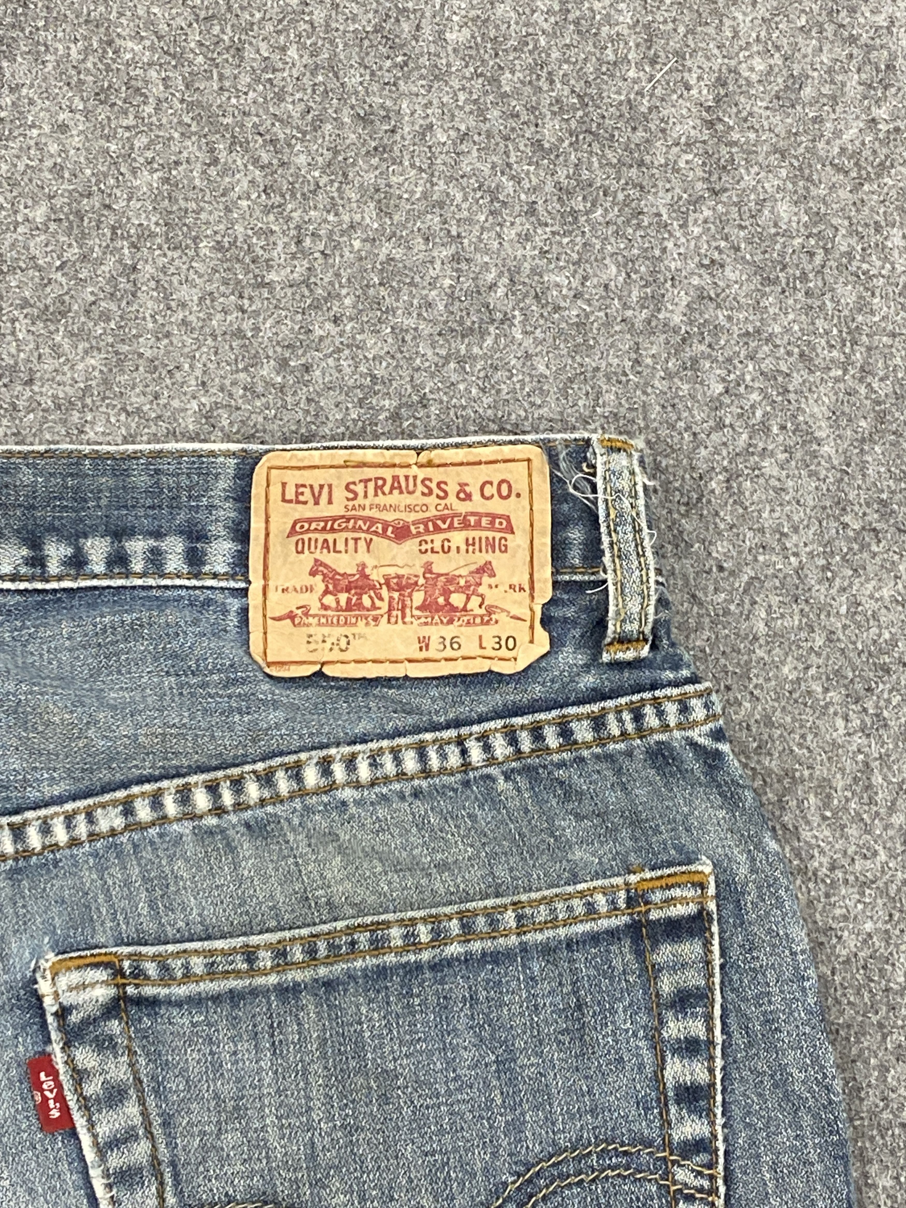 Levi's Distressed Vintage Levi's 550 Splatter Paint Jeans DP2686 Size US 35 - 5 Thumbnail