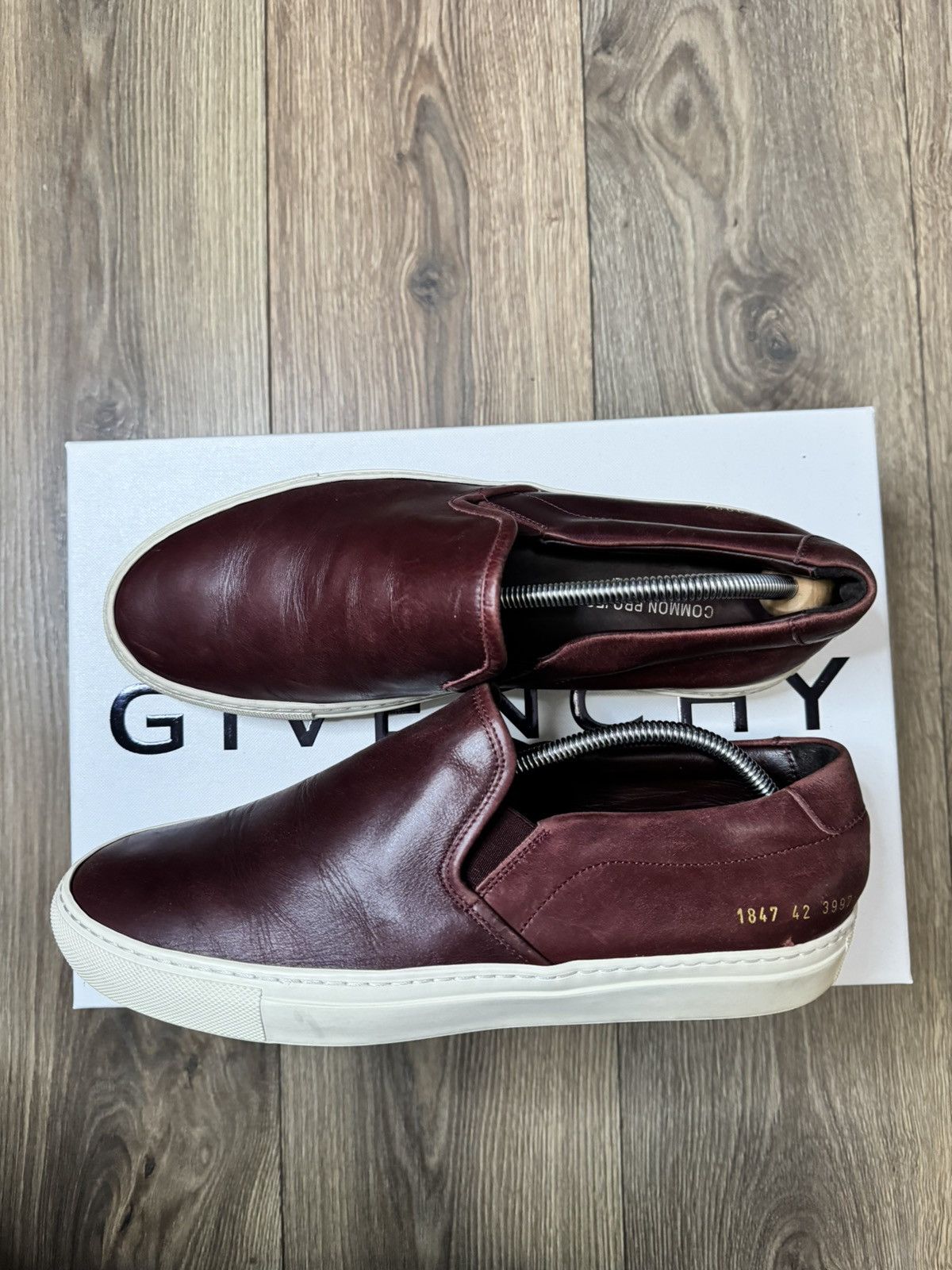 Common Projects × Designer Common Projects Slip On Leather Bordeaux Size US 8.5 / EU 41-42 - 2 Thumbnail