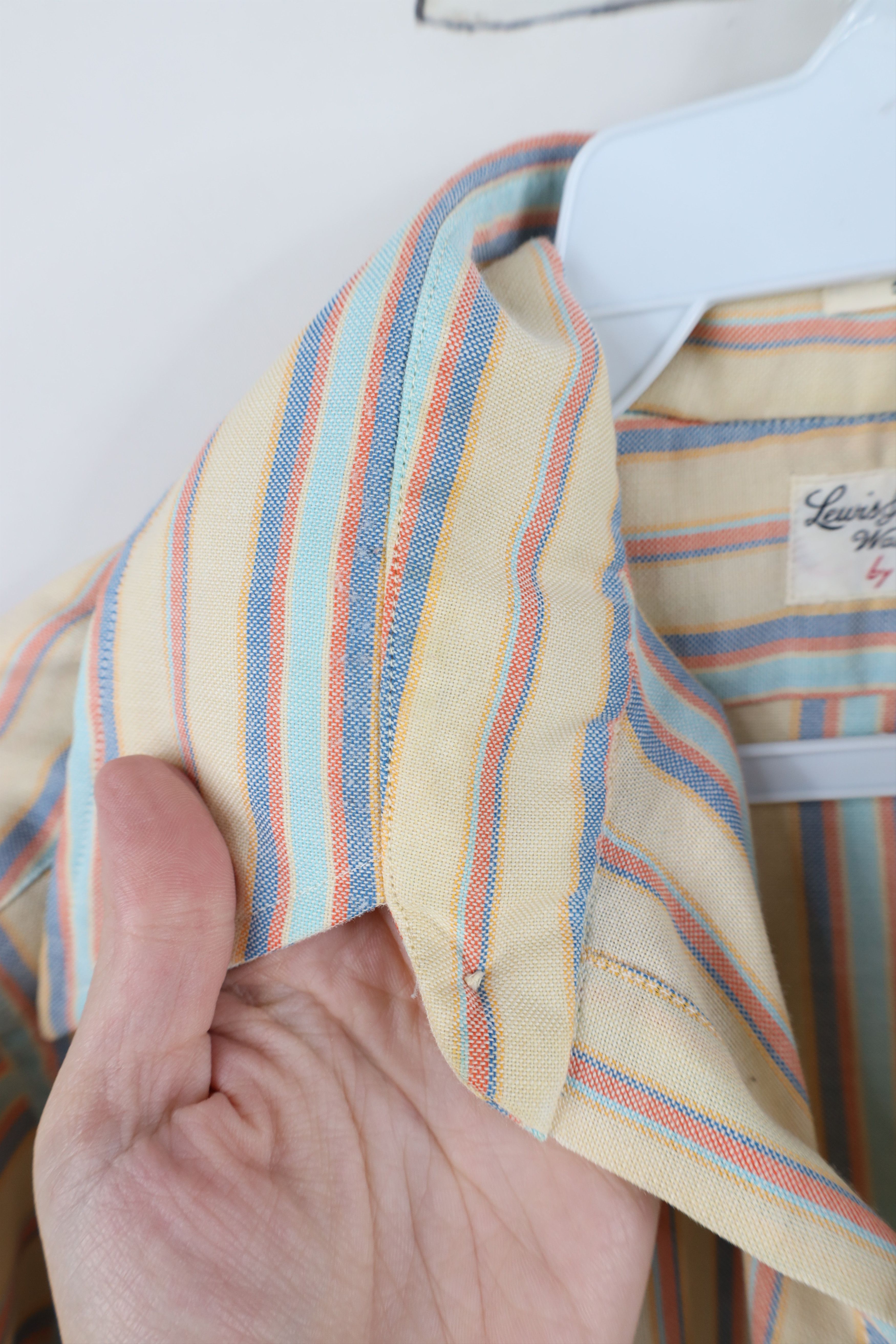 Vintage Vintage 60s Lewis & Thos Saltz Washington Button Shirt Size US M / EU 48-50 / 2 - 9 Thumbnail