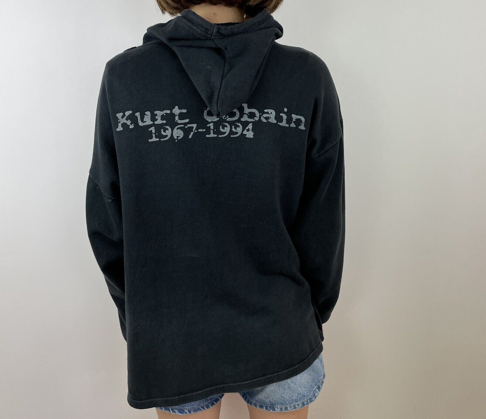 Vintage VINTAGE HOODIE NIRVANA KURT COBAIN Size US M / EU 48-50 / 2 - 2 Thumbnail