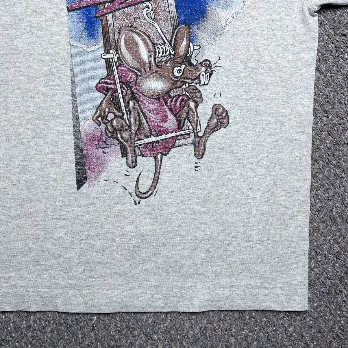 Fruit Of The Loom Vintage 1990s It’s Monday Mouse Trap Art Graphic TShirt Sz S Size US S / EU 44-46 / 1 - 6 Thumbnail