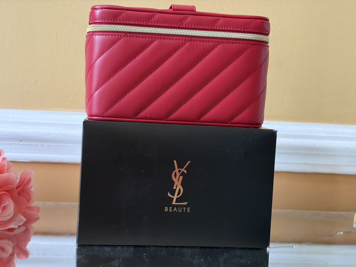 Yves Saint Laurent Yves saint laurent case Size ONE SIZE - 8 Thumbnail