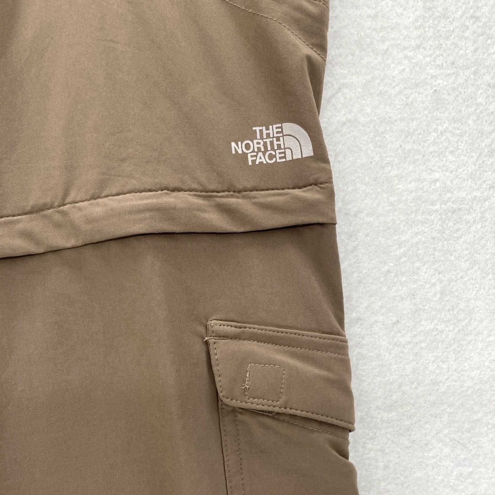 The North Face The North Face Hiking Pants Women's 14 Brown Stretch Convertible Roll Up Cargo Pants Size 36" / US 14 / IT 50 - 5 Thumbnail