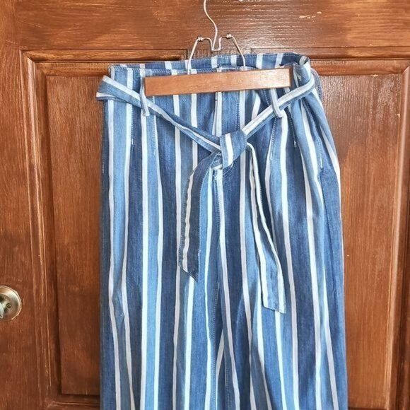 Ann Taylor Ann Taylor High Waisted Wide Leg Belted Blue Jean Sz. 0 Capr Size 25" / US 0 / IT 36 - 2 Thumbnail