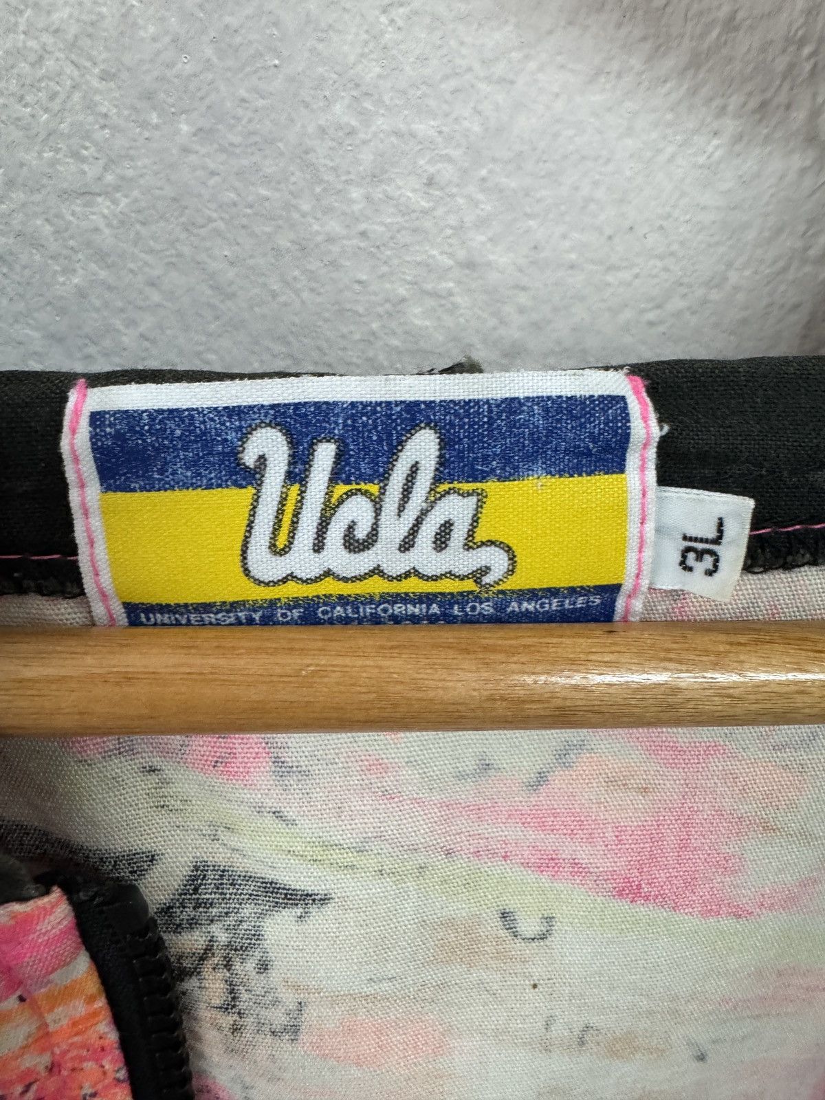 Vintage Vintage UCLA Light Jacket Hoodie Super Rare 3L size Size US XXL / EU 58 / 5 - 9 Thumbnail