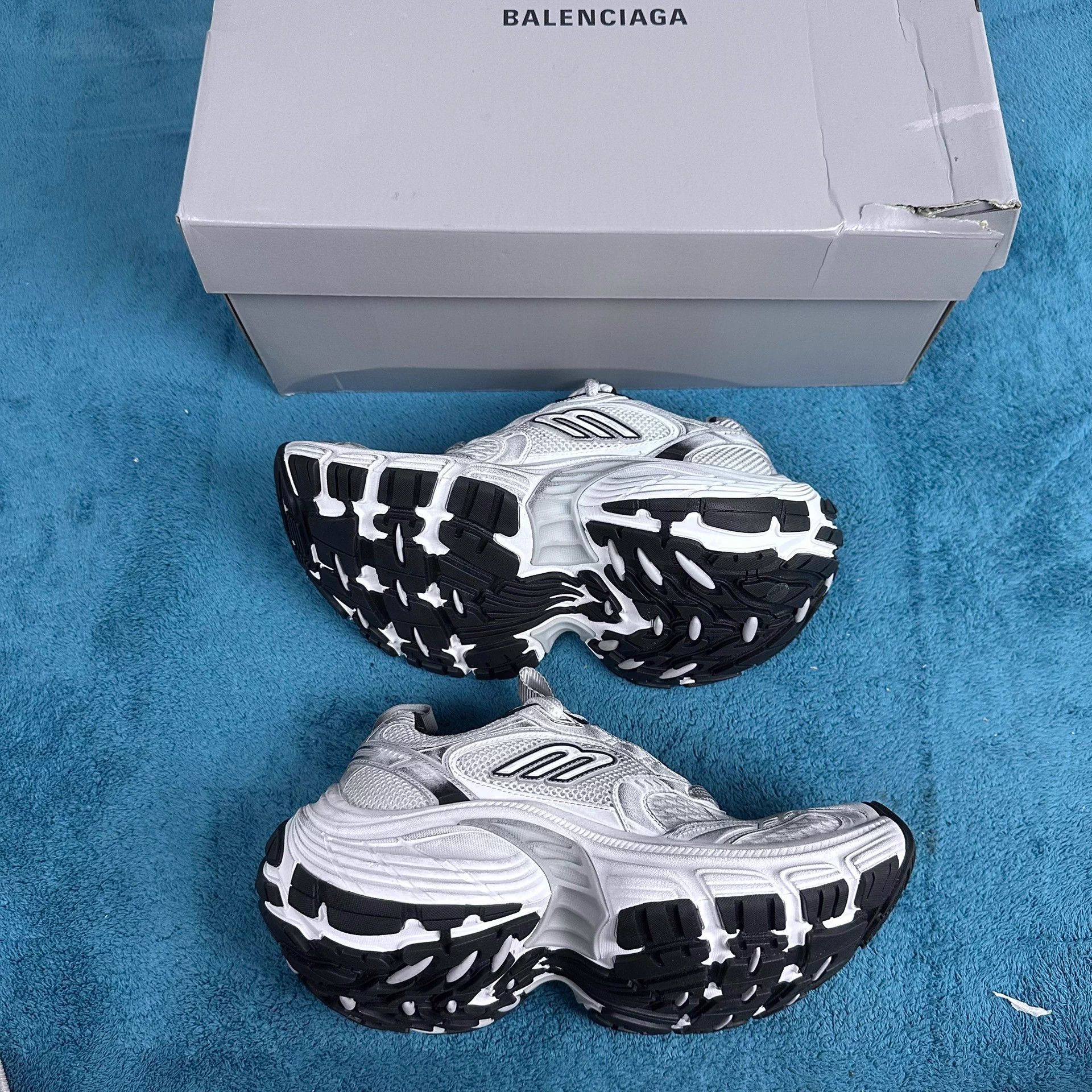 Balenciaga Balenciaga 10XL Mesh Worn Platform Sneaker Gray/White Size US 6.5 / IT 36.5 - 3 Thumbnail
