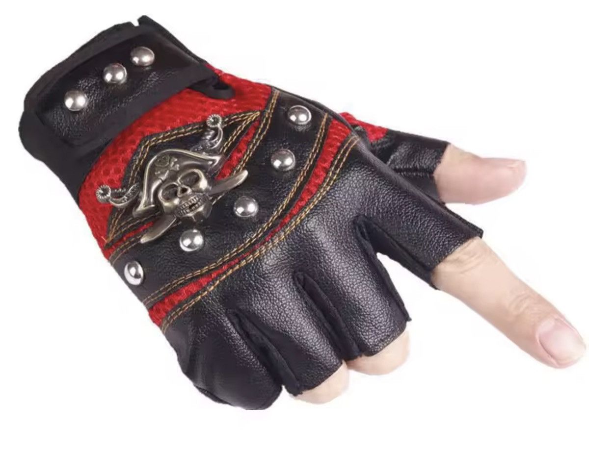Leather Punk Skulls Rivet PU Leather Gloves Size ONE SIZE - 2 Thumbnail