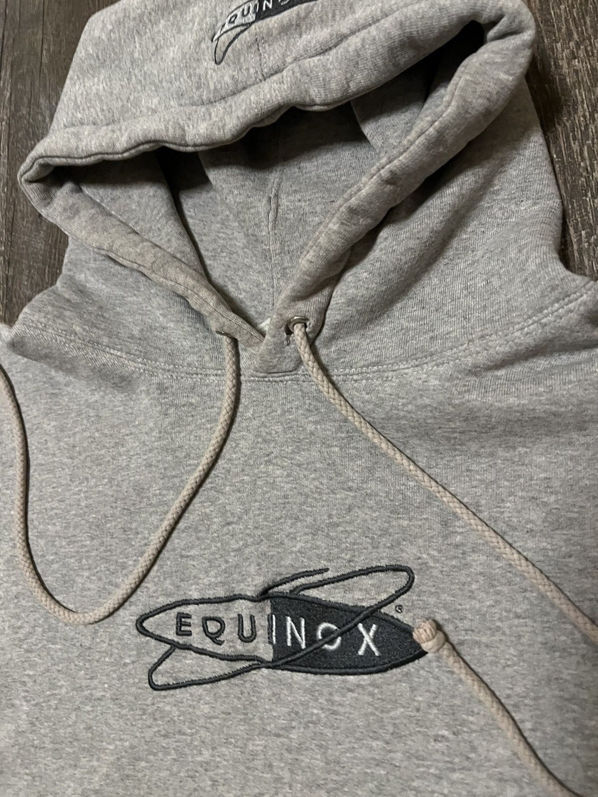 Vintage Vintage Equinox Hoodie size Medium Size US M / EU 48-50 / 2 - 2 Thumbnail