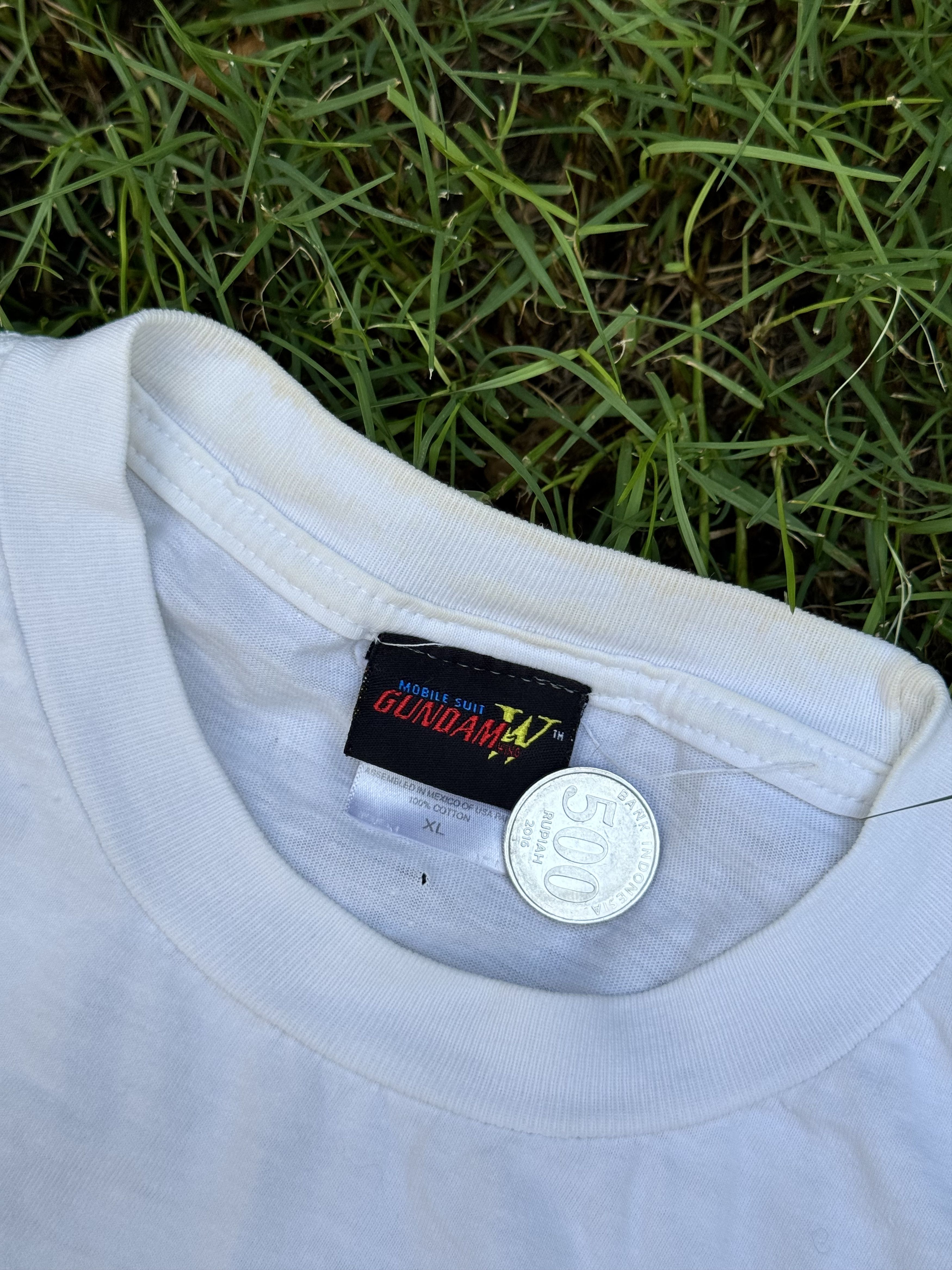Anime Vintage 2000 Anime Mobile Suit Gundam Wing T-shirt White Size US XL / EU 56 / 4 - 8 Thumbnail