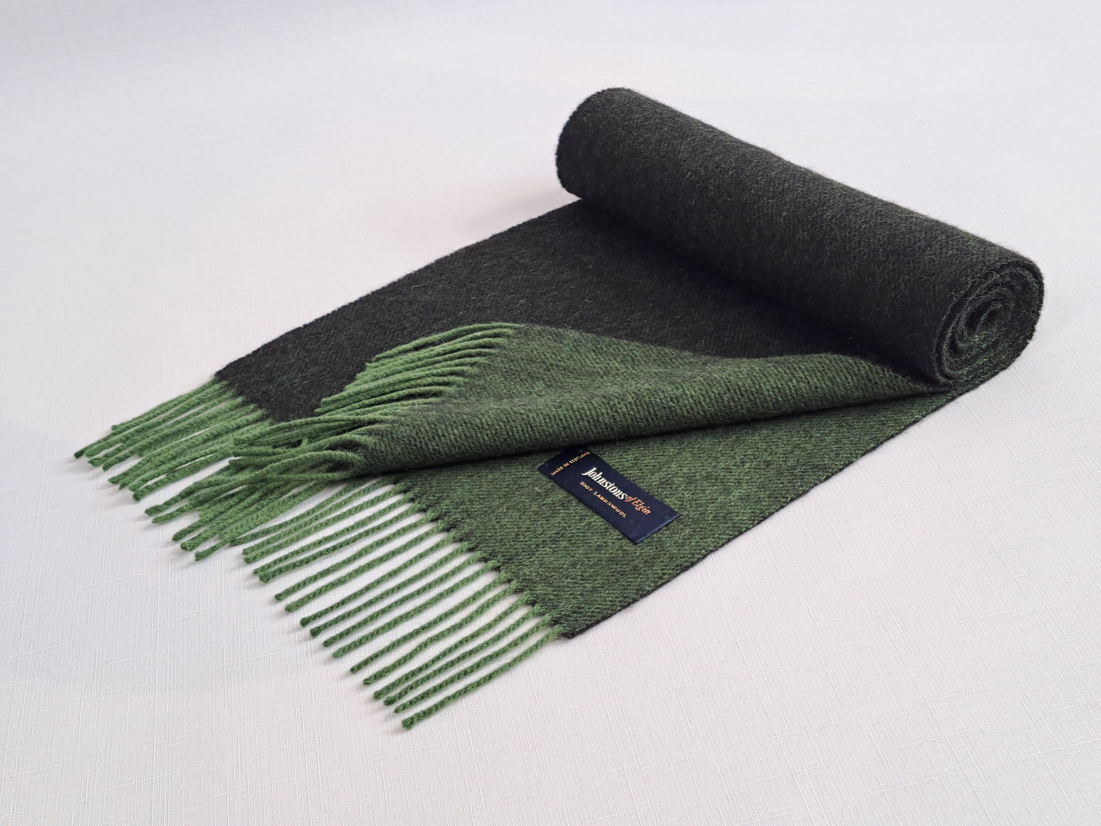 Johnstons Of Elgin Johnstons Of Elgin vintage lambswool scarf. Size ONE SIZE - 3 Thumbnail