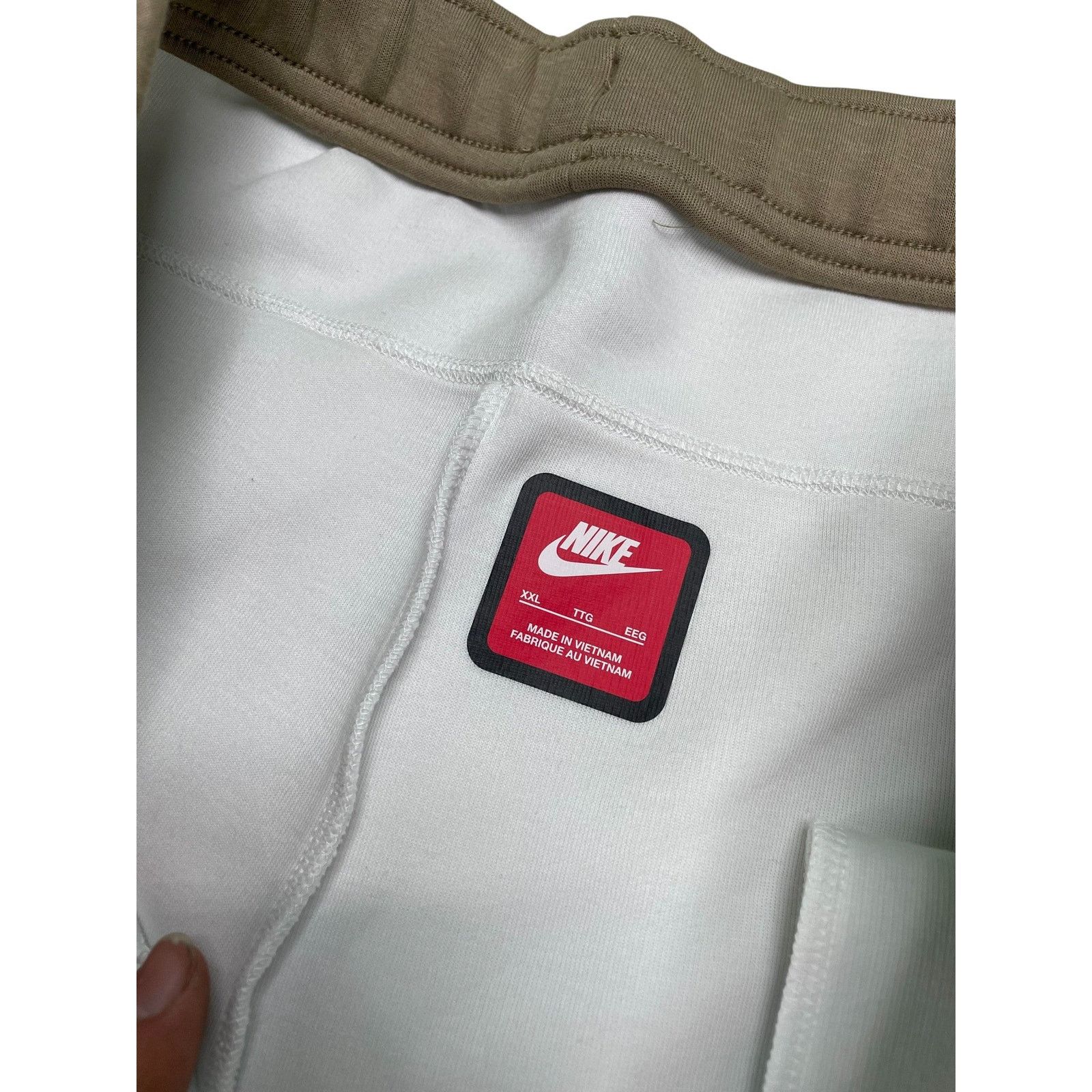 Nike Nike White Tan Sweatpants Size US 38 / EU 54 - 2 Thumbnail