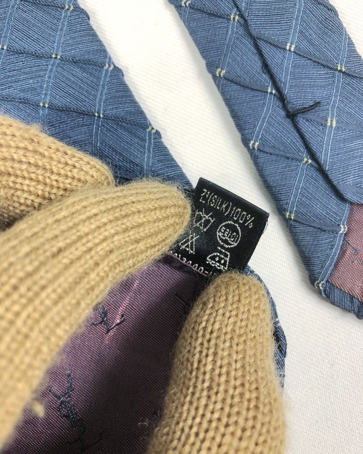 Vintage × Yves Saint Laurent Vintage Yves Saint Laurent YSL Embossed Stripes Silk Tie Size ONE SIZE - 9 Thumbnail