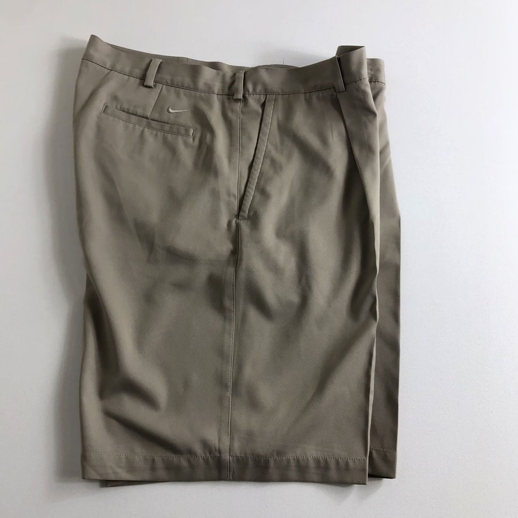 Nike Nike Golf Mens Size 40 Chino Shorts Khaki Pleated Front Activewear Size US 40 / EU 56 - 4 Thumbnail