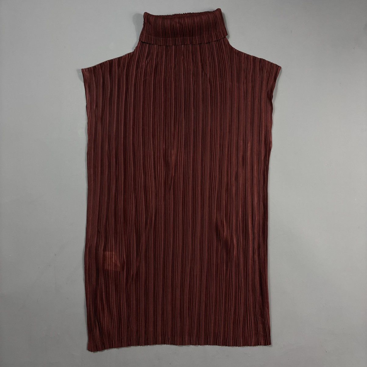 Japanese Brand × Pleats Please Issey Miyake Issey Miyake Pleats Please - Turtle Neck Sleeveless Size XS / US 0-2 / IT 36-38 - 1 Thumbnail