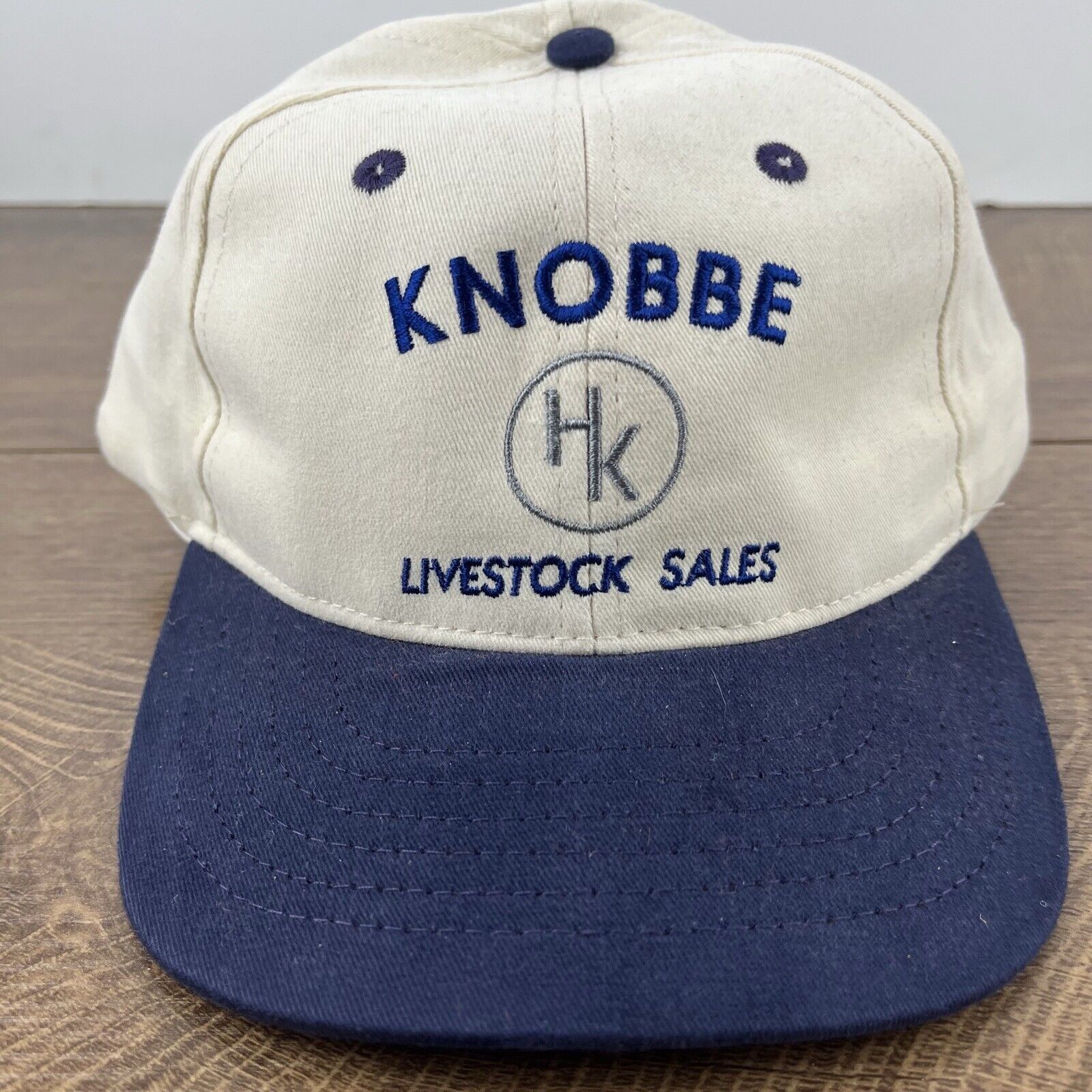 Other Knobbe Livestock Sales Hat HK White Cap Hat Adjustable Hat W Size ONE SIZE - 6 Thumbnail