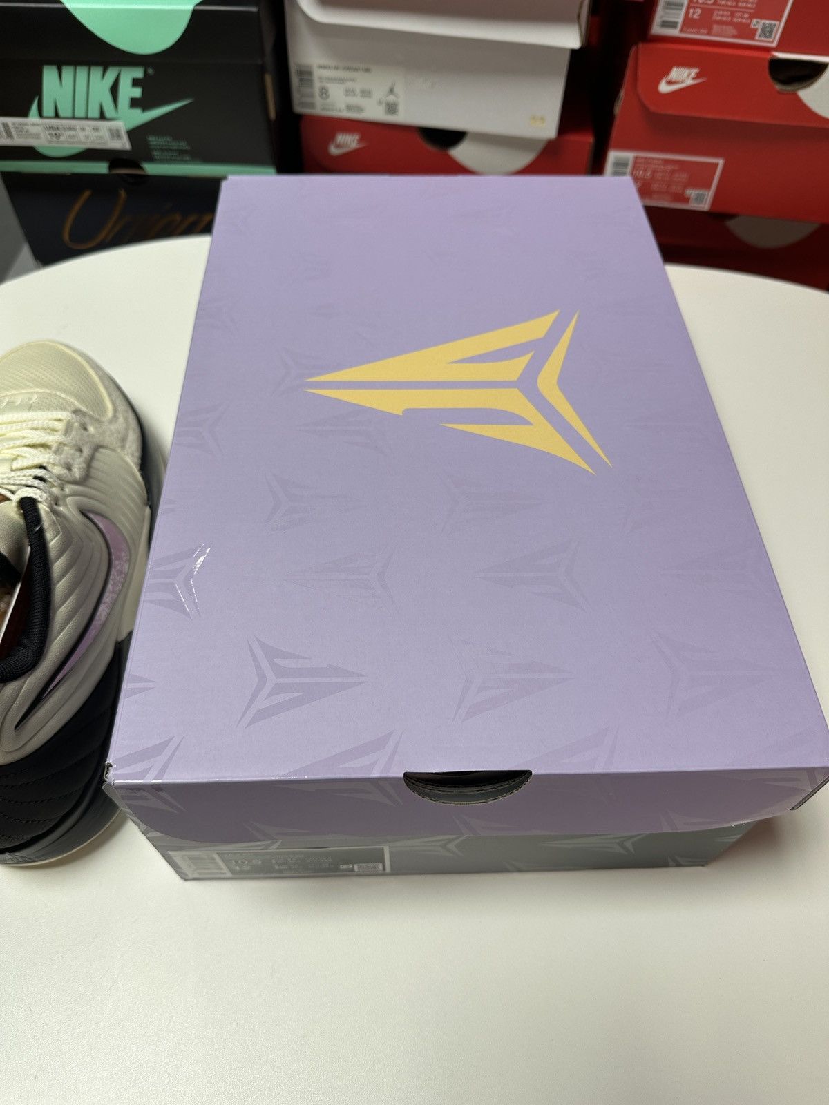 Nike New Size 10.5 US MEN JA 2 EP Coconut Milk/ Pink Size US 10.5 / EU 43-44 - 12 Thumbnail