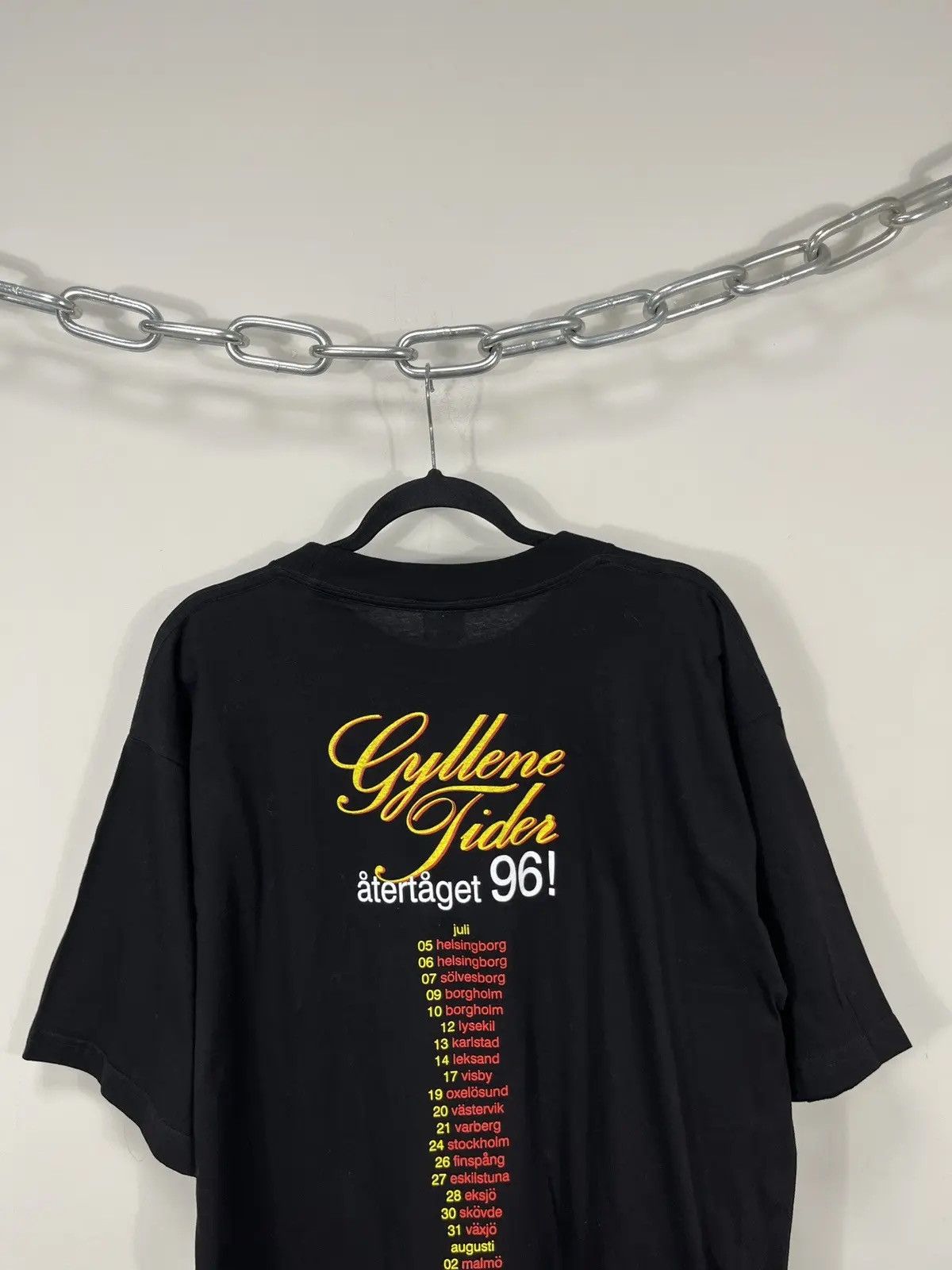 Band Tees × Vintage Vintage Gyllene Tider 1996 Atertaget Tour Album Band Tee Size US XL / EU 56 / 4 - 9 Thumbnail