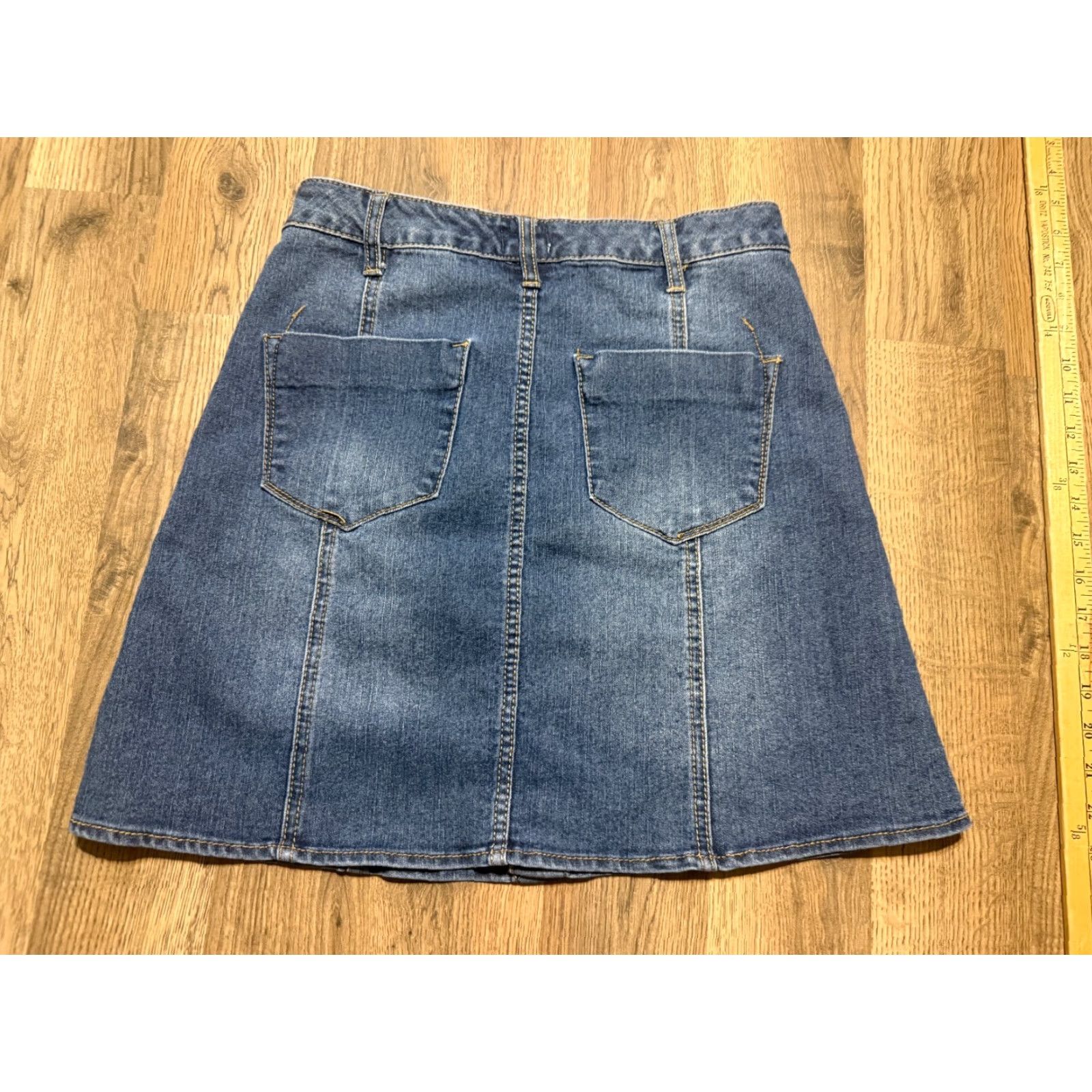Mossimo Mossimo Supply Co. Jean Skirt Women's Short Denim Blue Button Up Size 6 A-Line Pockets Casual Size 28" / US 6 / IT 42 - 2 Thumbnail