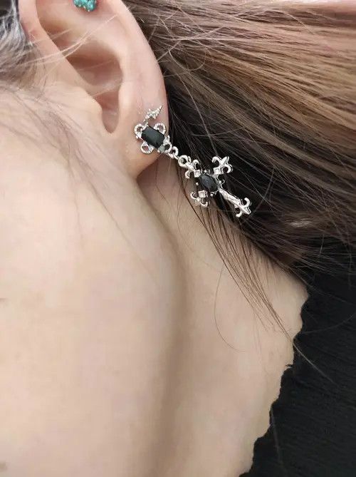 Jewelry Hirayama x Haya Zircon Crystal Cross earrings （1pairs） Size ONE SIZE - 6 Thumbnail