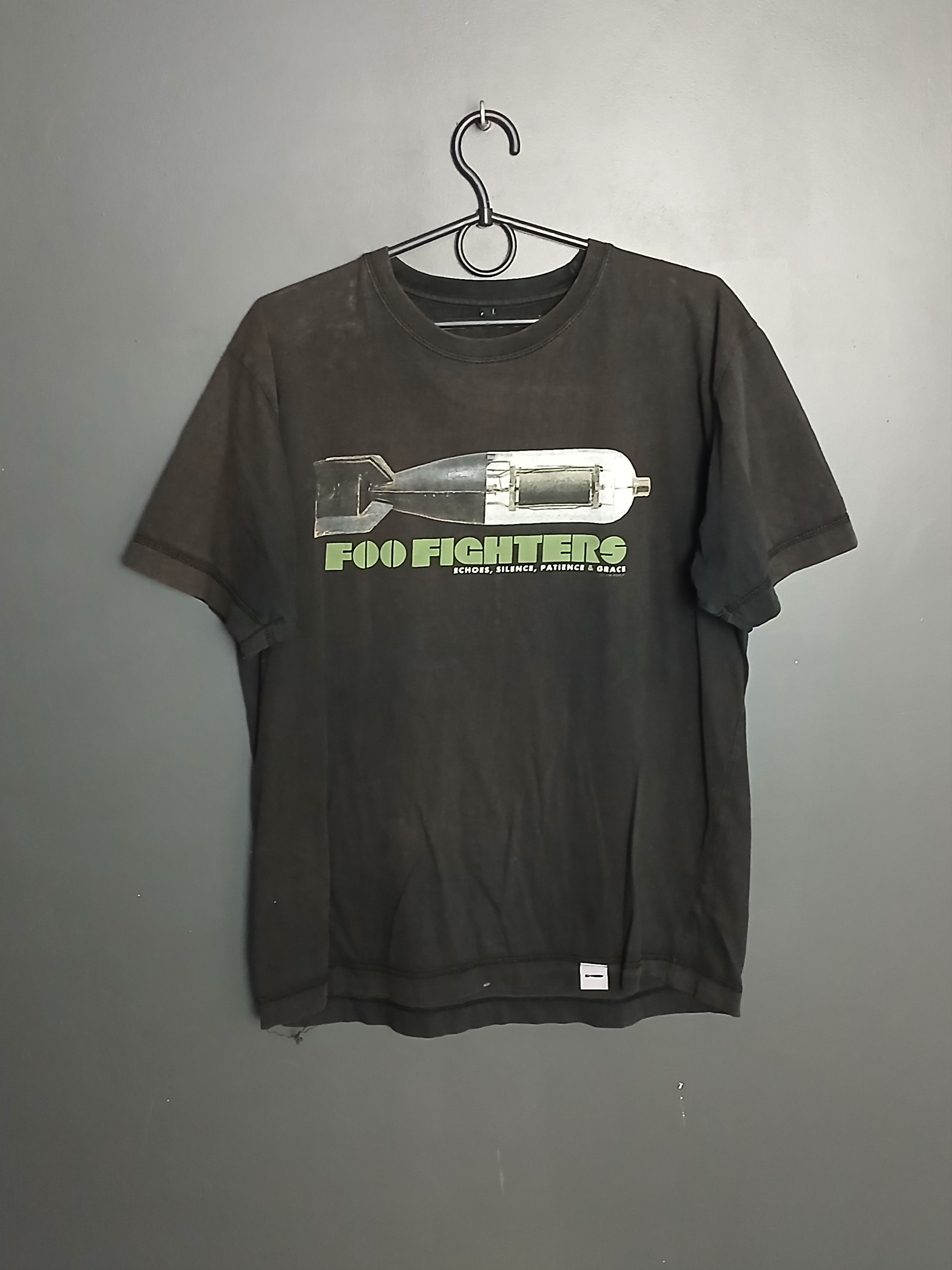Band Tees Foo Fighters Europe Tour 2008 T-Shirt Size US M / EU 48-50 / 2 - 1 Thumbnail