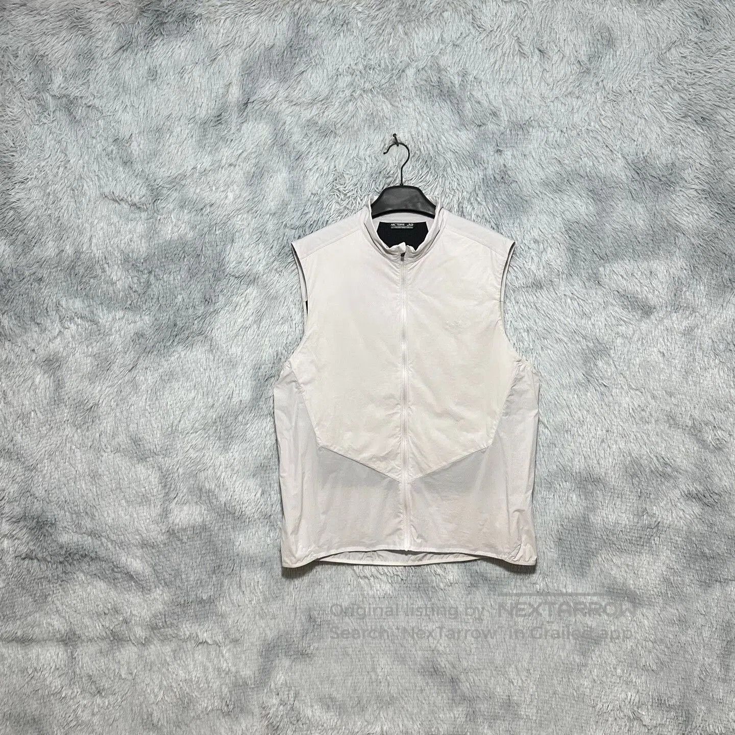 Arc'teryx arcteryx norvan insulated vest in original gray. Size US XL / EU 56 / 4 - 1 Thumbnail