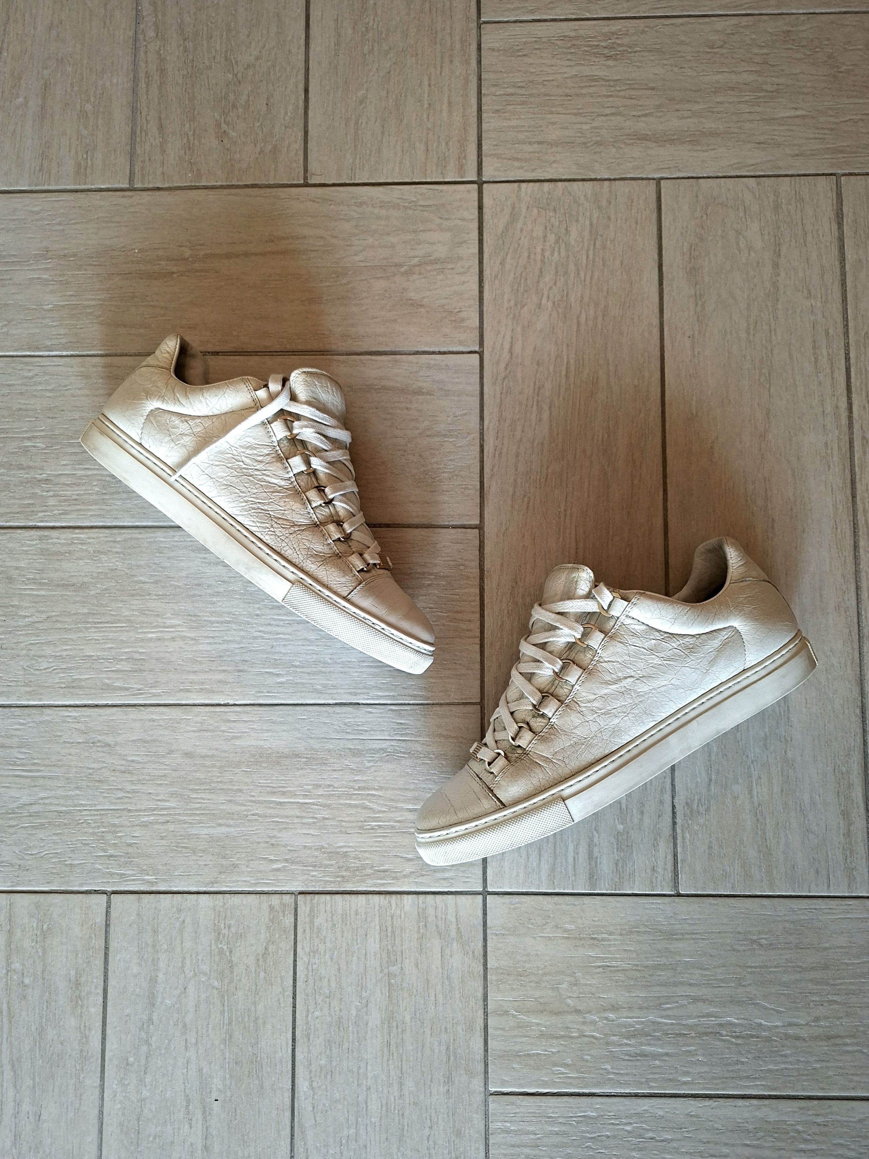 Balenciaga White and Gold Balenciaga Arenas Size US 9 / IT 39 - 1 Thumbnail