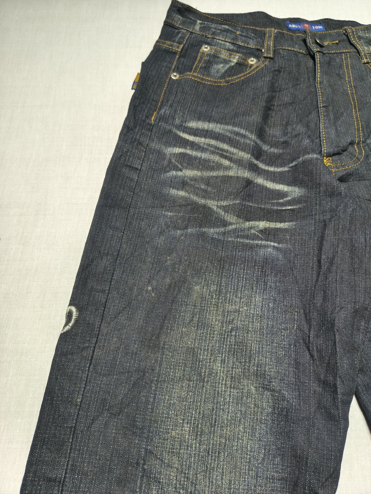 Japanese Brand AOUL TOM LUCKY KOI FISH EMBROIDERED BLACK JEAN 🐟(005) Size US 30 / EU 46 - 4 Thumbnail