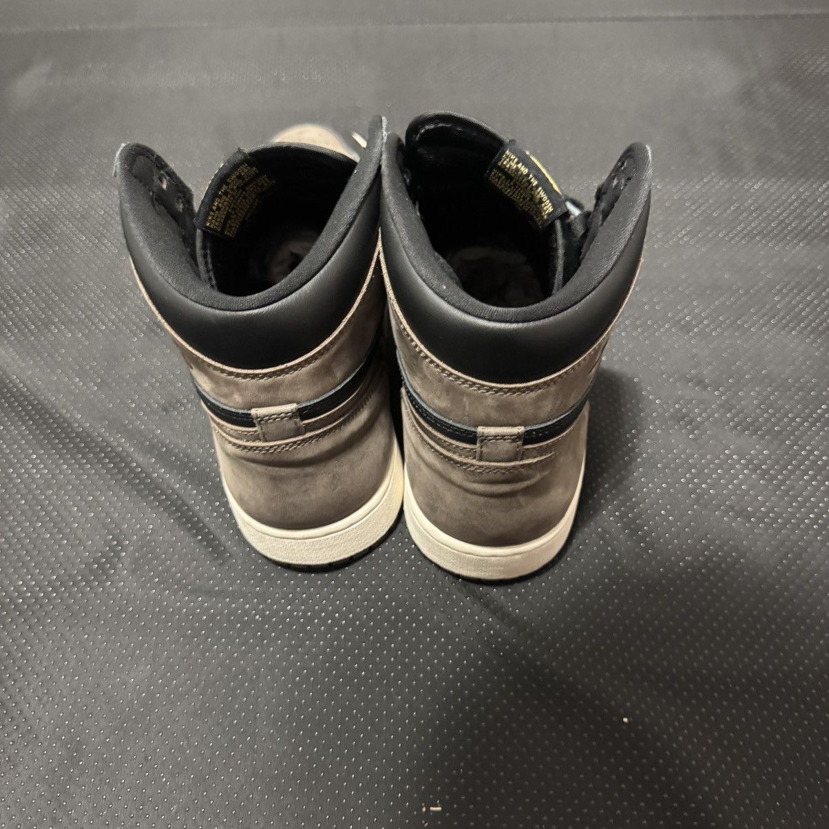 Jordan Brand Air Jordan 1 Retro High OG Palomino Size US 12 / EU 45 - 5 Thumbnail