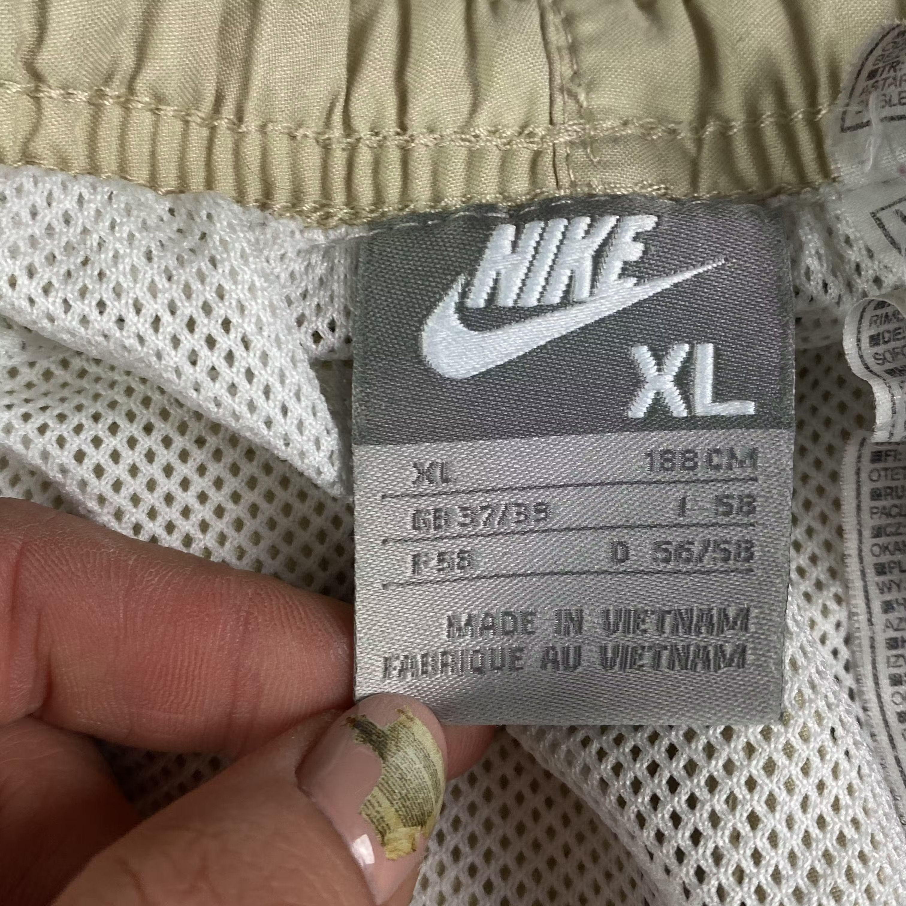 Nike × Vintage Men’s Shorts Nike Vintage Size XL Size US 34 / EU 50 - 5 Thumbnail