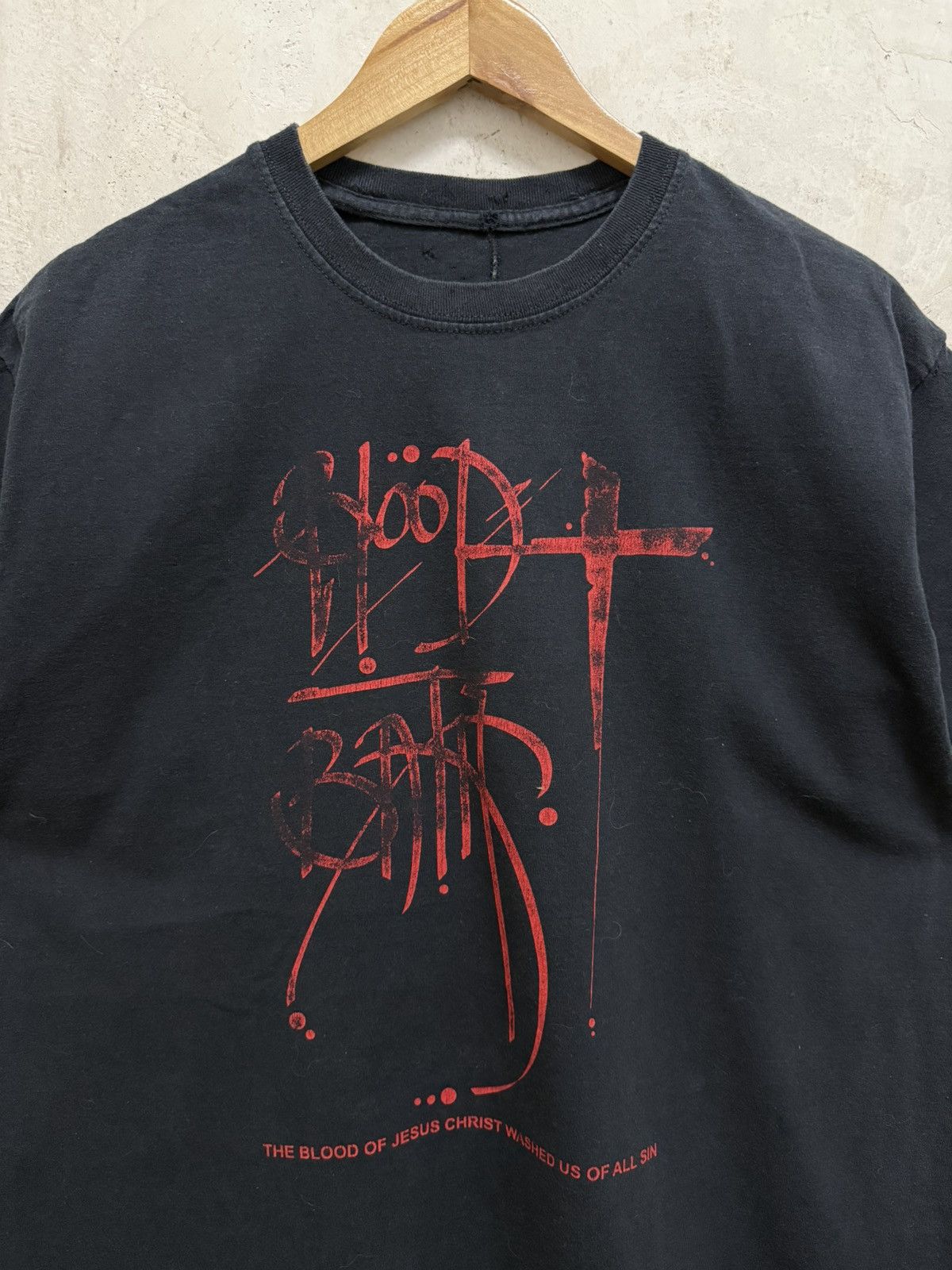 Vintage Distressed Blood of Jesus Washed Us of All Sin Size US L / EU 52-54 / 3 - 2 Thumbnail