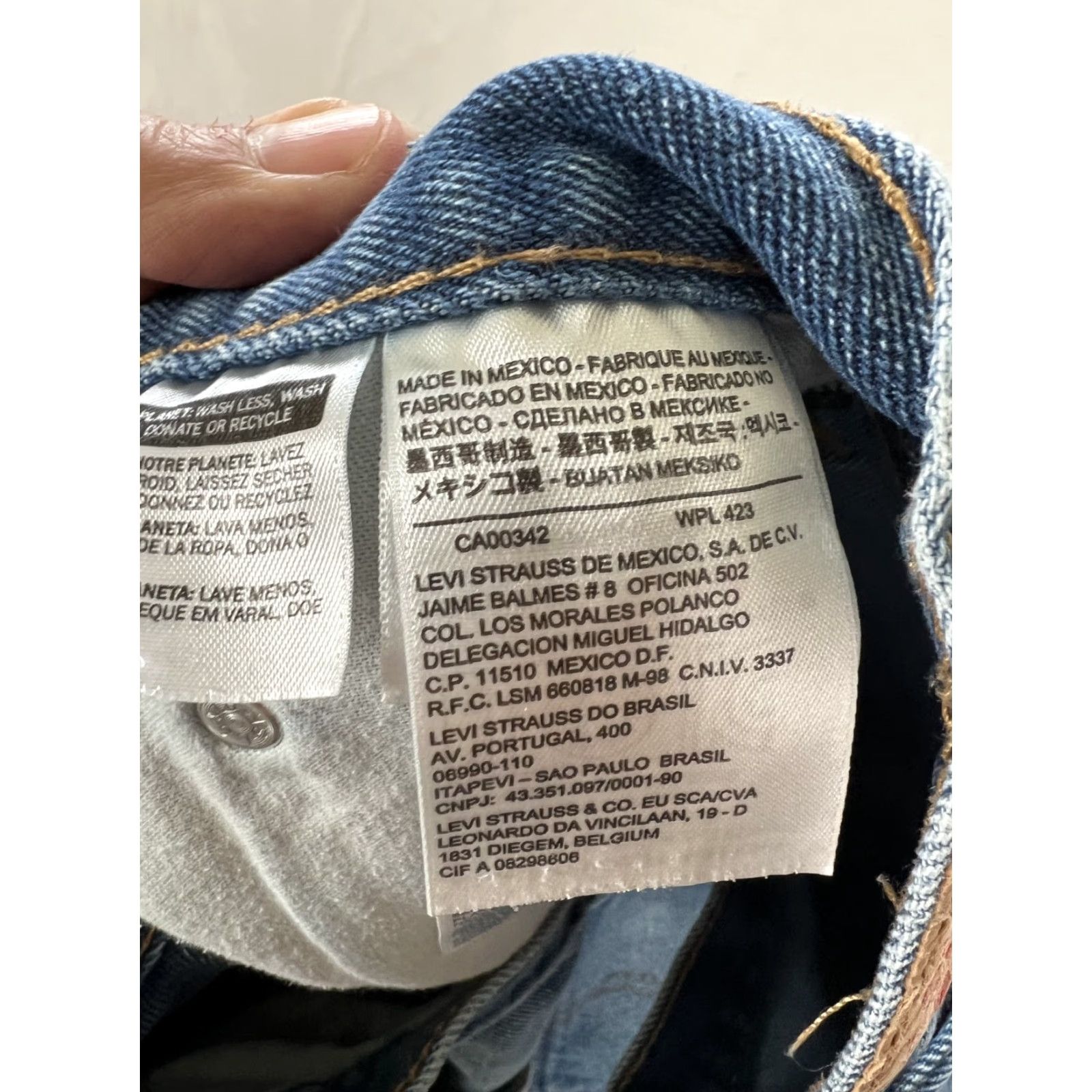 Levi's VINTAGE Levi's 517 Jeans Mens 32x28 Boot Cut Flare Denim Blue 90s Americana Western Cowboy Work Wear Red Tab 5-Pocket Size US 32 / EU 48 - 7 Thumbnail