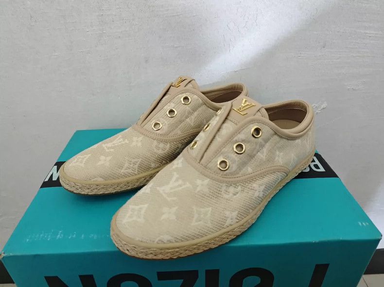 Louis Vuitton LV Low-Top Slip-On Casual Shoes - dmc Size US 6.5 / EU 39-40 - 1 Thumbnail