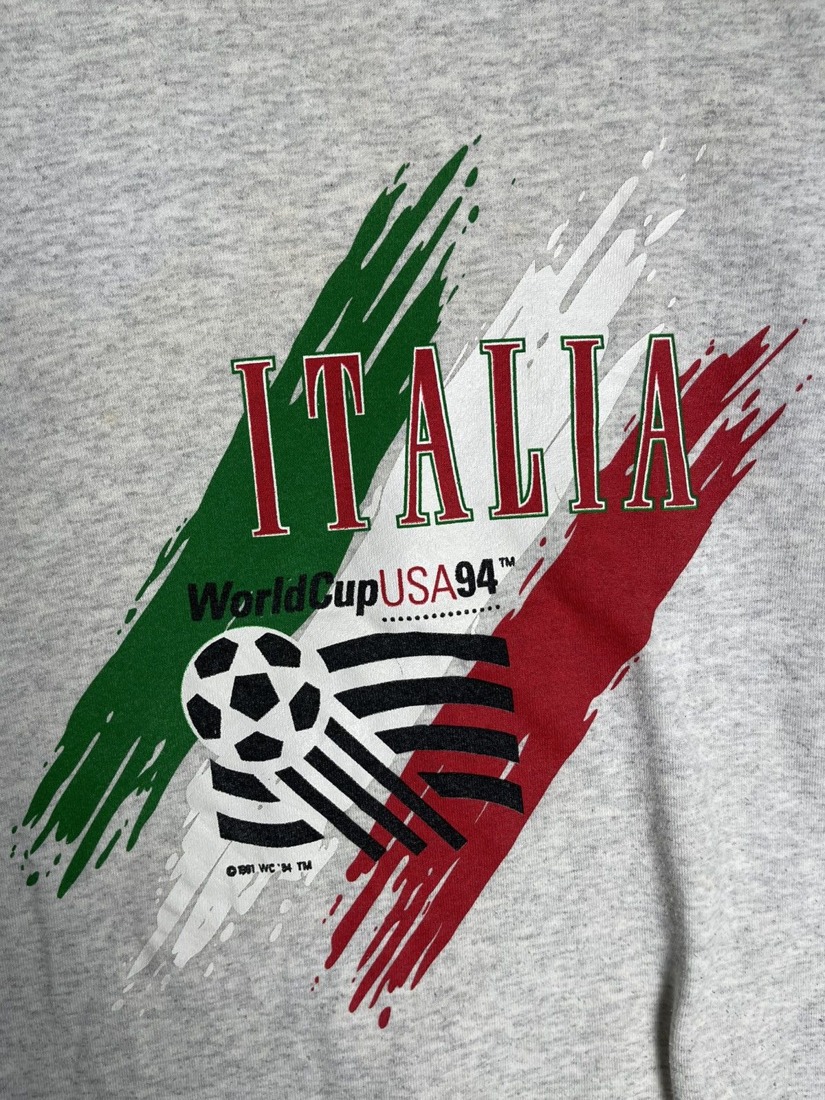 Nutmeg VINTAGE WORLDCUP USA 94’ ITALIA TEAM X NUTMEG CREWNECK RARE Size US L / EU 52-54 / 3 - 8 Thumbnail