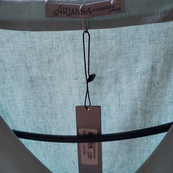 Designer Arianna by Howard's Short Sleeve Vneck Full Button Tiered Sz Size L / US 10 / IT 46 - 3 Thumbnail