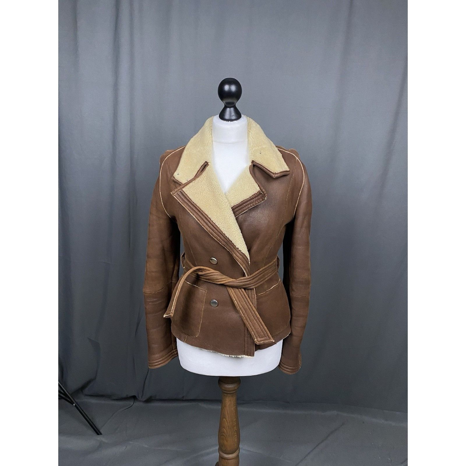 Versace Versus Versace Vintage Brown Shearling Belted Biker Jacket S Size S / US 4 / IT 40 - 3 Thumbnail