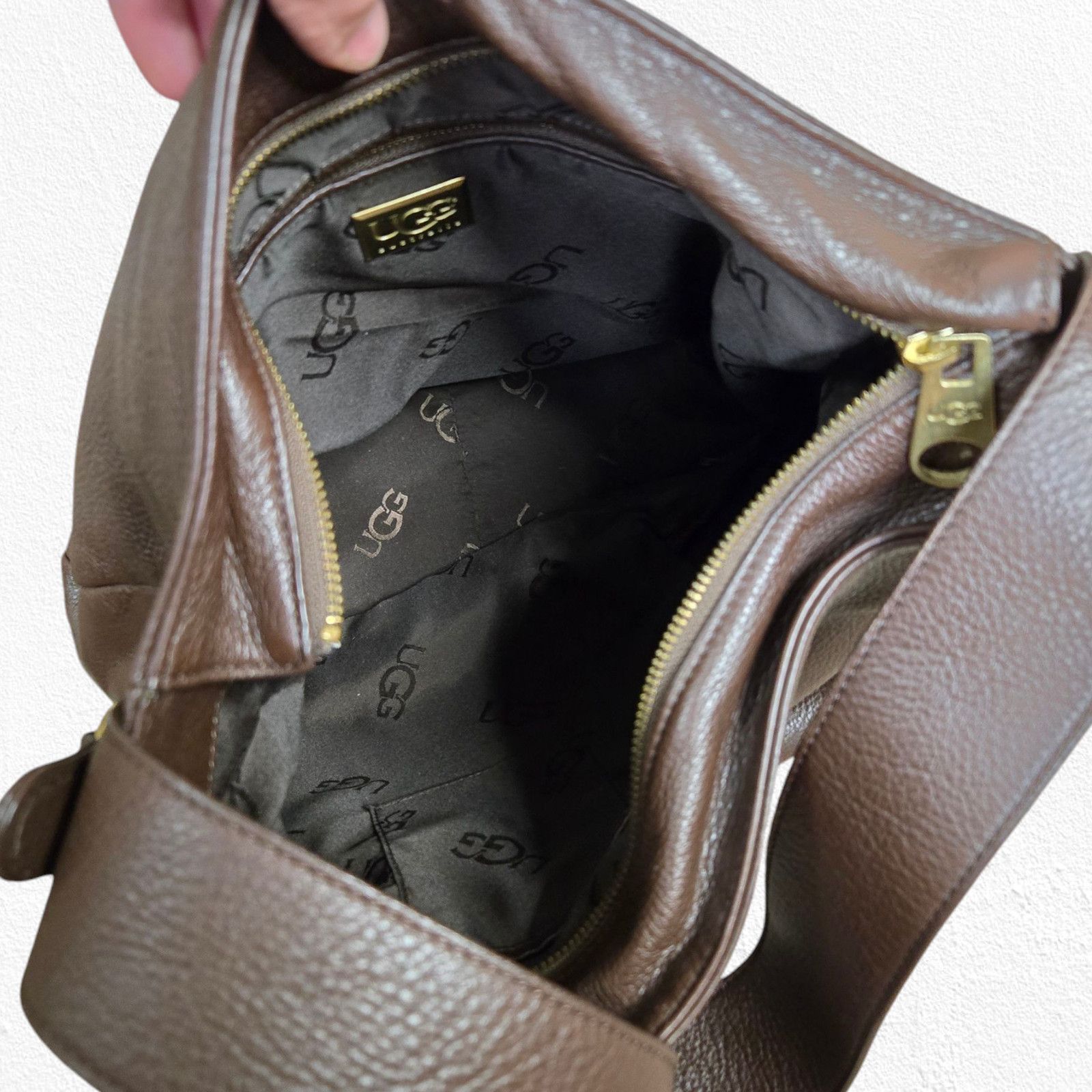 Ugg Y2K UGG Pebbled Leather Chocolate Brown Slouchy Tote Size ONE SIZE - 13 Thumbnail