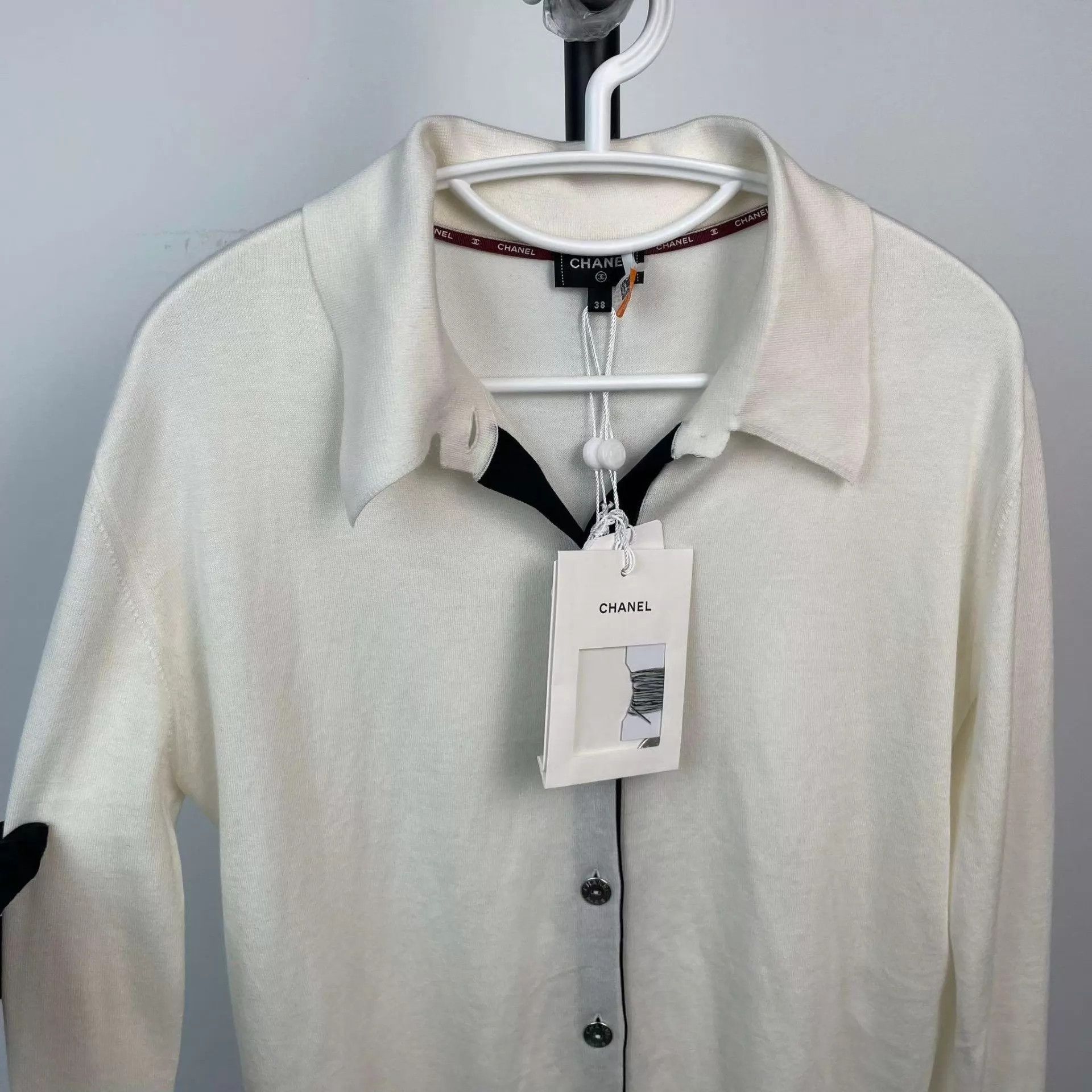 Chanel Chanel 26P Cotton Long Sleeve White Cardigan 38 99 New Size S / US 4 / IT 40 - 7 Thumbnail