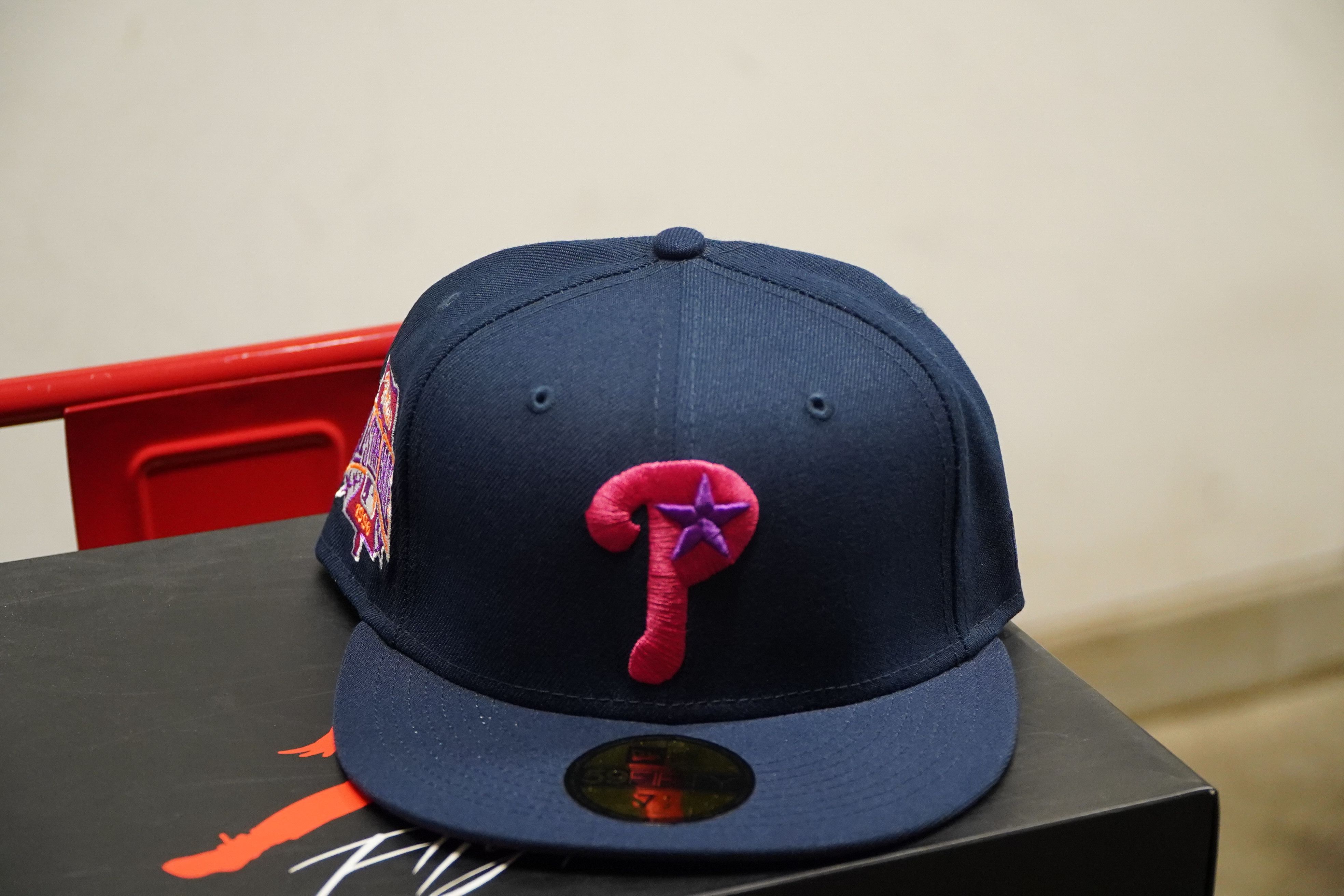 New Era Philadelphia Phillies New Era - 7 1/2 Size ONE SIZE - 1 Thumbnail