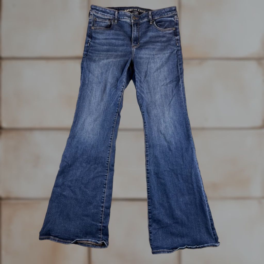 American Eagle Outfitters American Eagle Outfitters Jeans Womens 14 Blue Low-Rise Flare Dark Wash Denim Boho 90s Hipster Bohemian Jeans Womens Blue 14 Low Rise Flare Jeans Size 36" / US 14 / IT 50 - 1 Thumbnail
