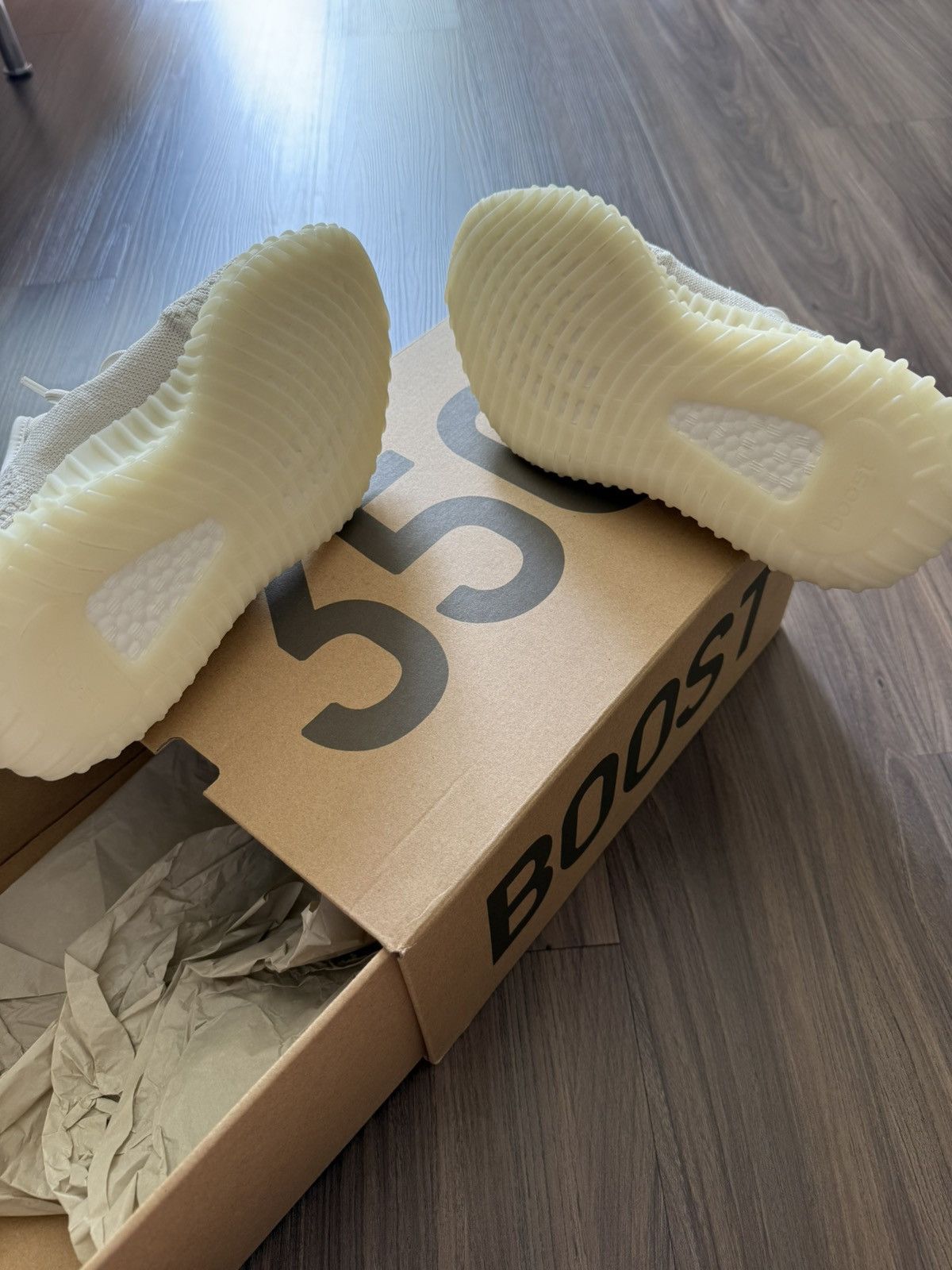 Adidas × Kanye West Adidas Yeezy Boost 350 V2 Bone White HQ6316 Size 6.5 Size US 6 / EU 39 - 7 Thumbnail