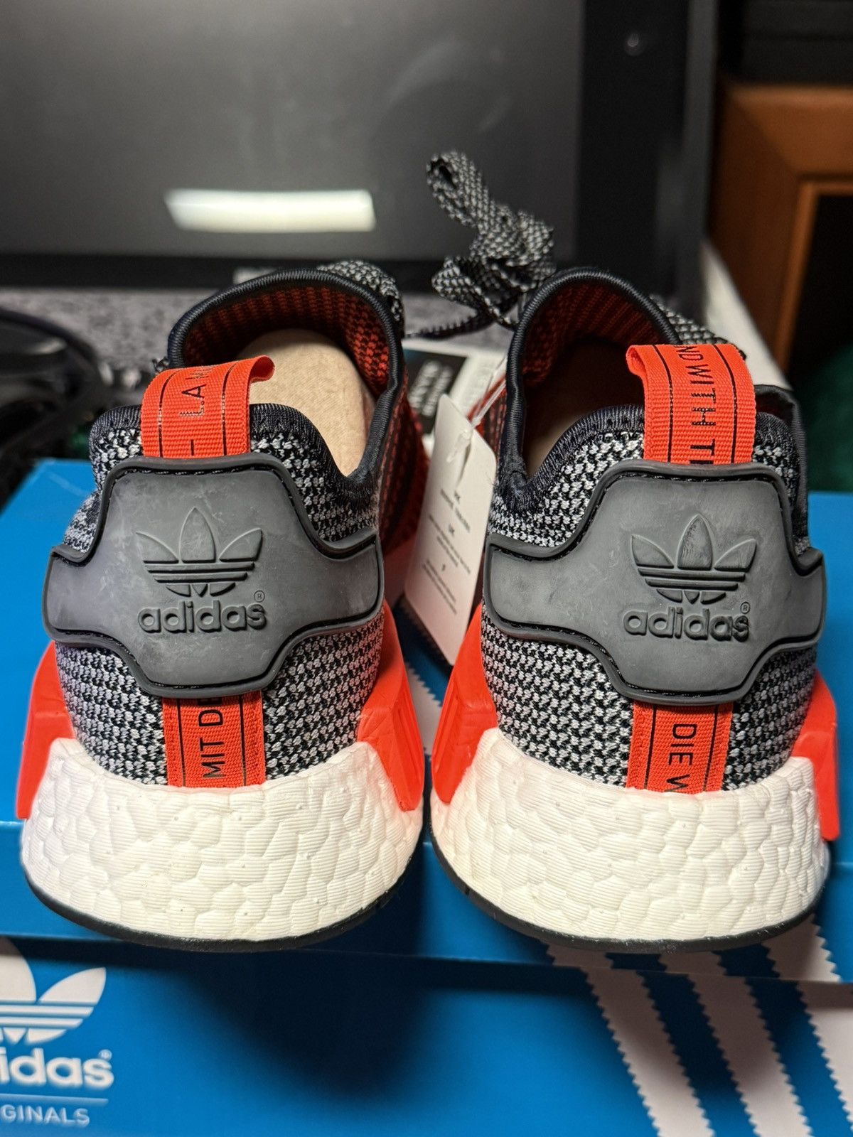 Adidas Adidas NMD R1 Lush Red Size US 9.5 / EU 42-43 - 2 Thumbnail
