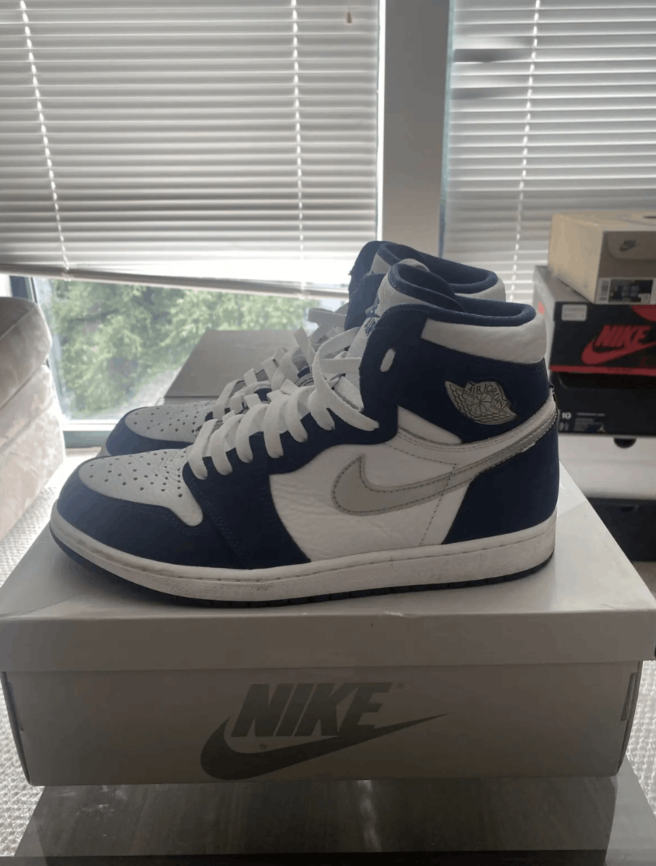 Jordan Brand Jordan 1 Retro High CO.JP Midnight Navy 2020 Size US 10 / EU 43 - 6 Thumbnail