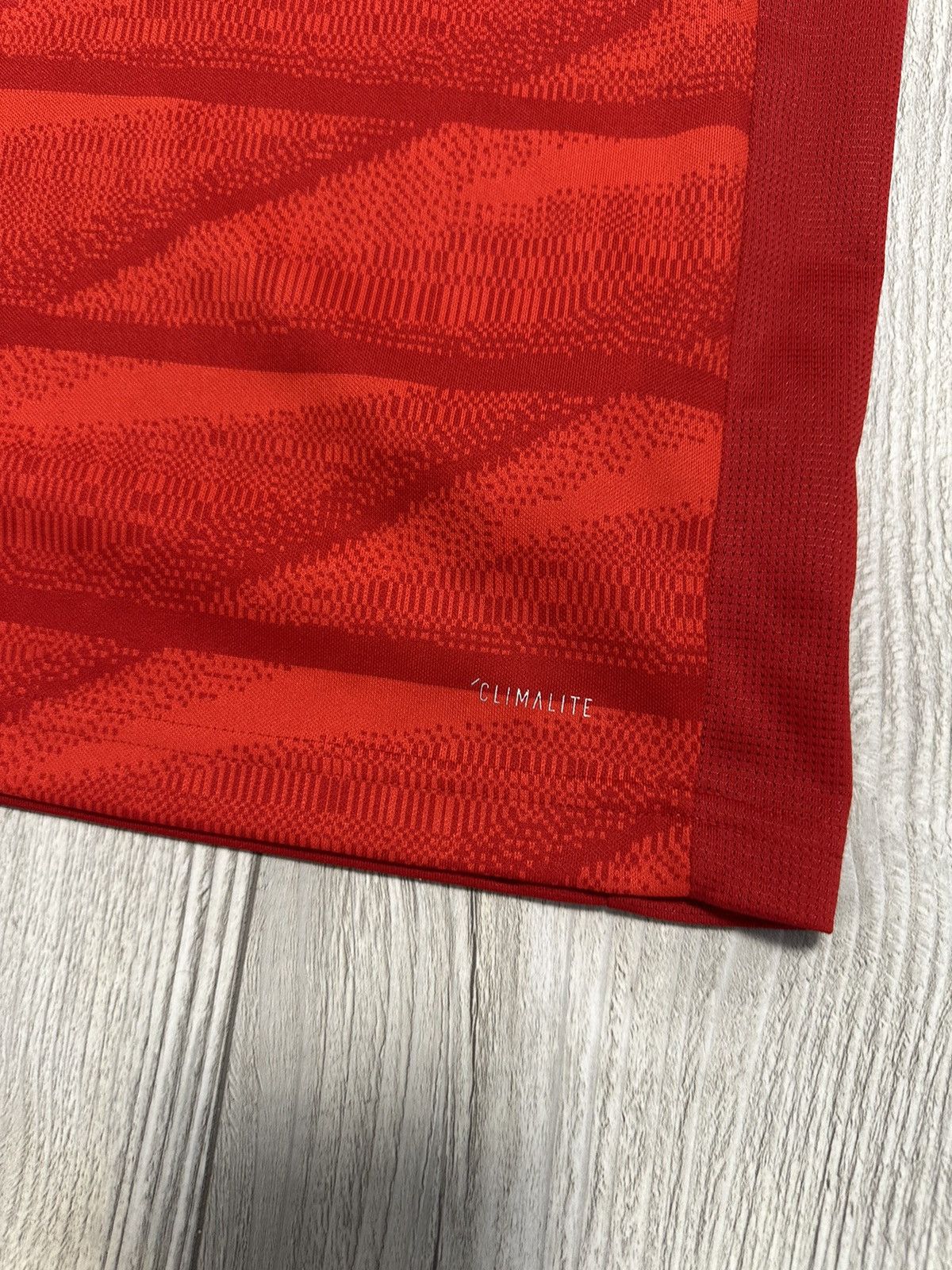 Adidas BAYERN MUNICH ADIDAS 2019/2020 FOOTBALL SOCCER HOME JERSEY Size US L / EU 52-54 / 3 - 2 Thumbnail