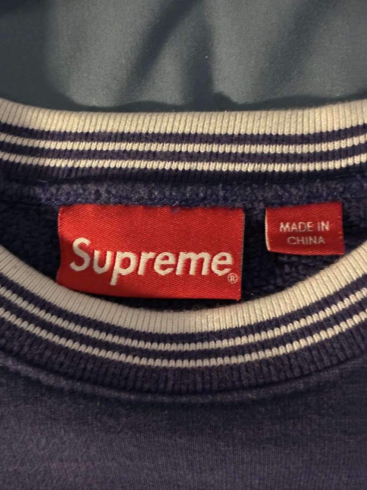 Double-S Crest crewneck