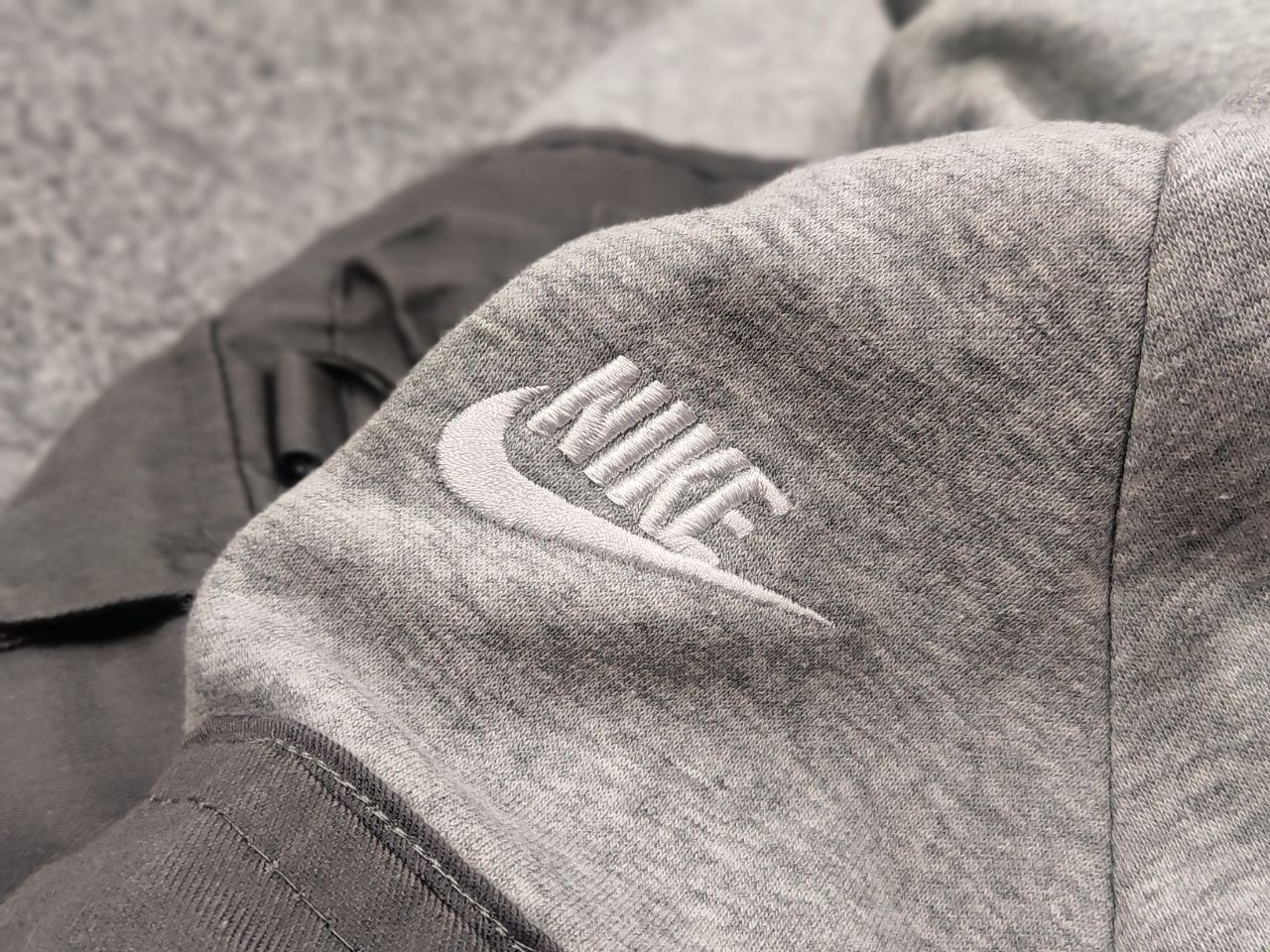 Nike Vintage Nike Custom Cargo Pocket Vest Oversized Hoodie Y2K Size US S / EU 44-46 / 1 - 12 Thumbnail